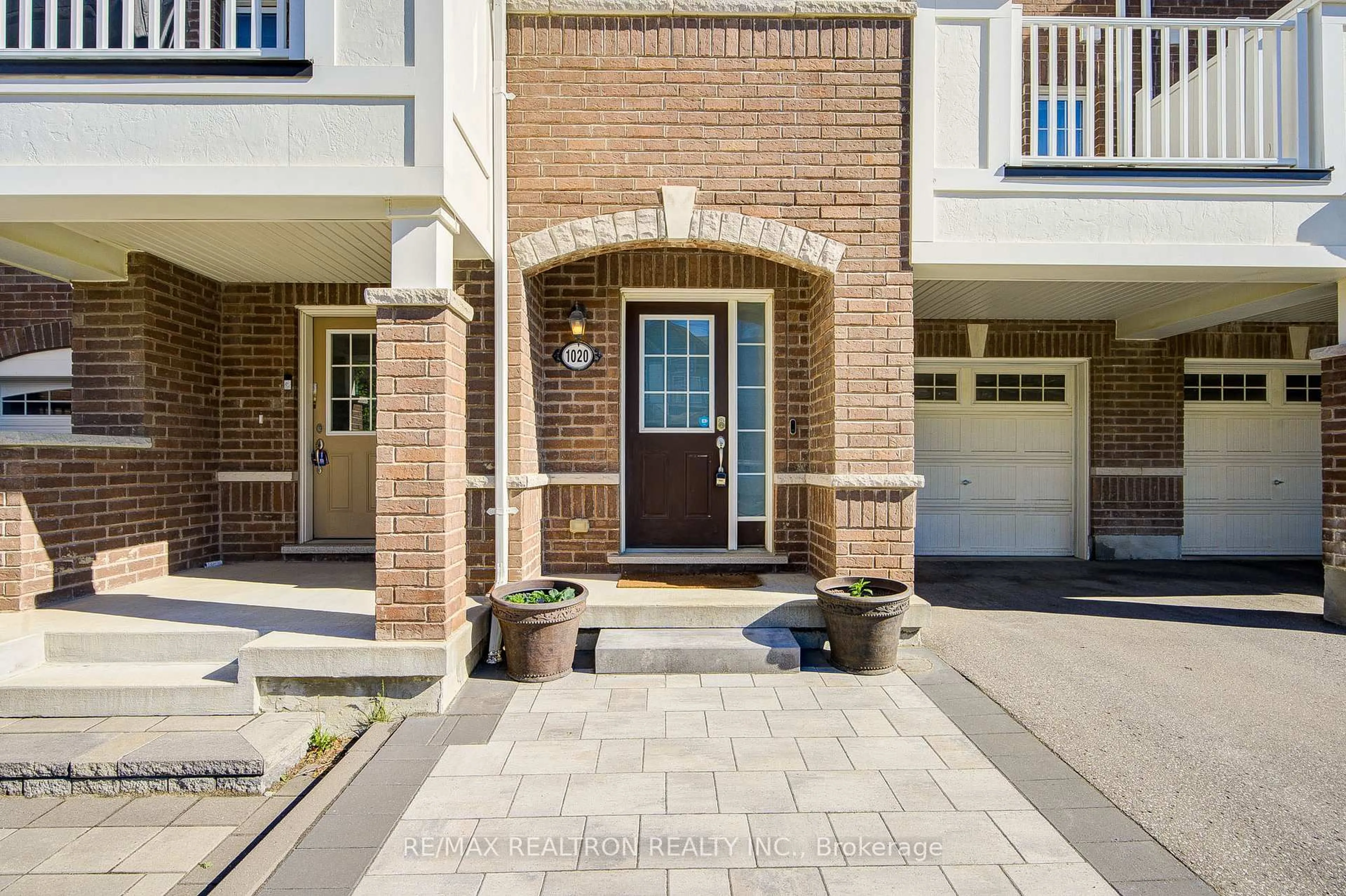 Unknown for 1020 Dragonfly Ave, Pickering Ontario L1X 0E9