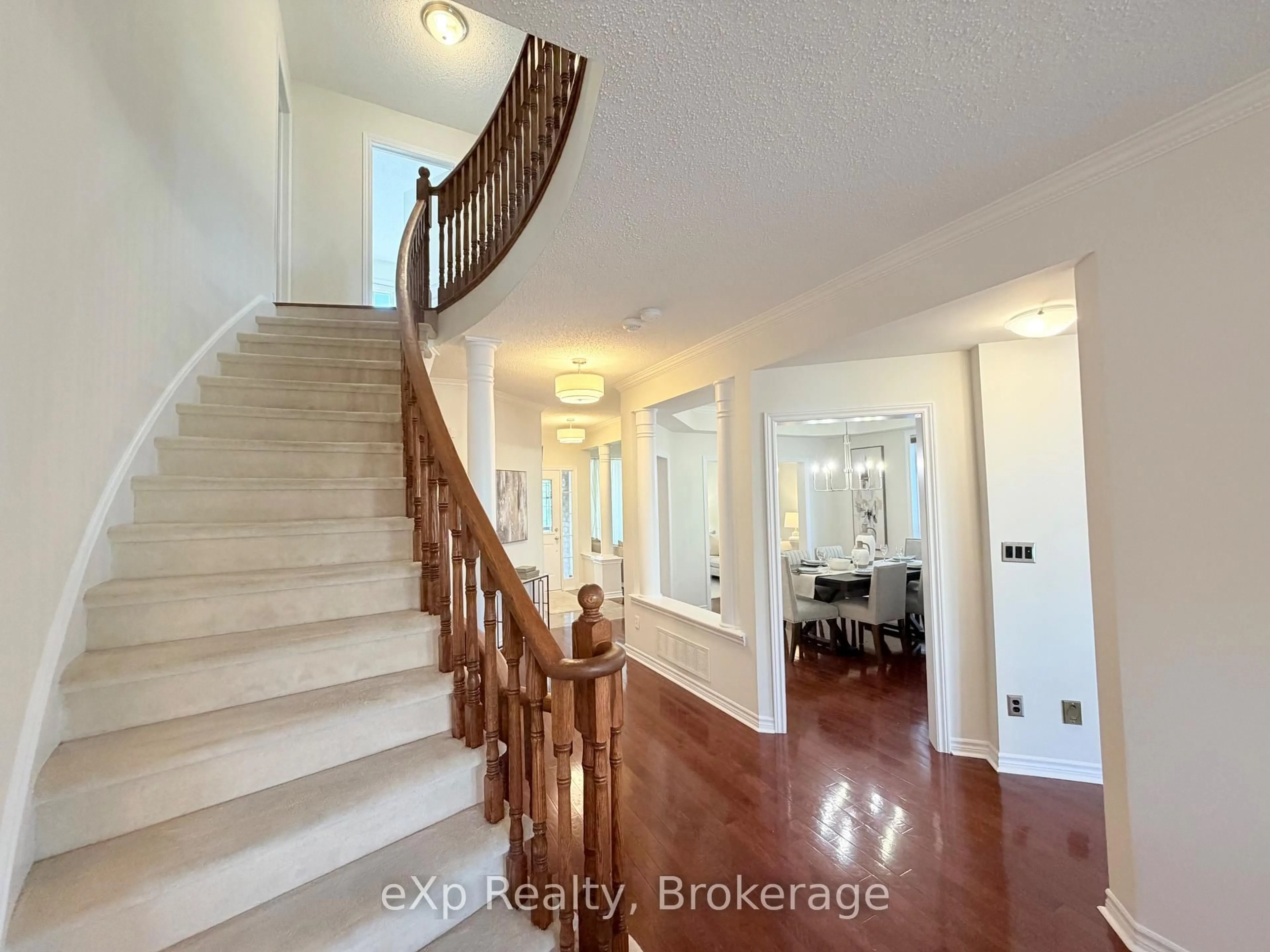 Unknown for 371 Carnwith Dr, Whitby Ontario L1M 2M1