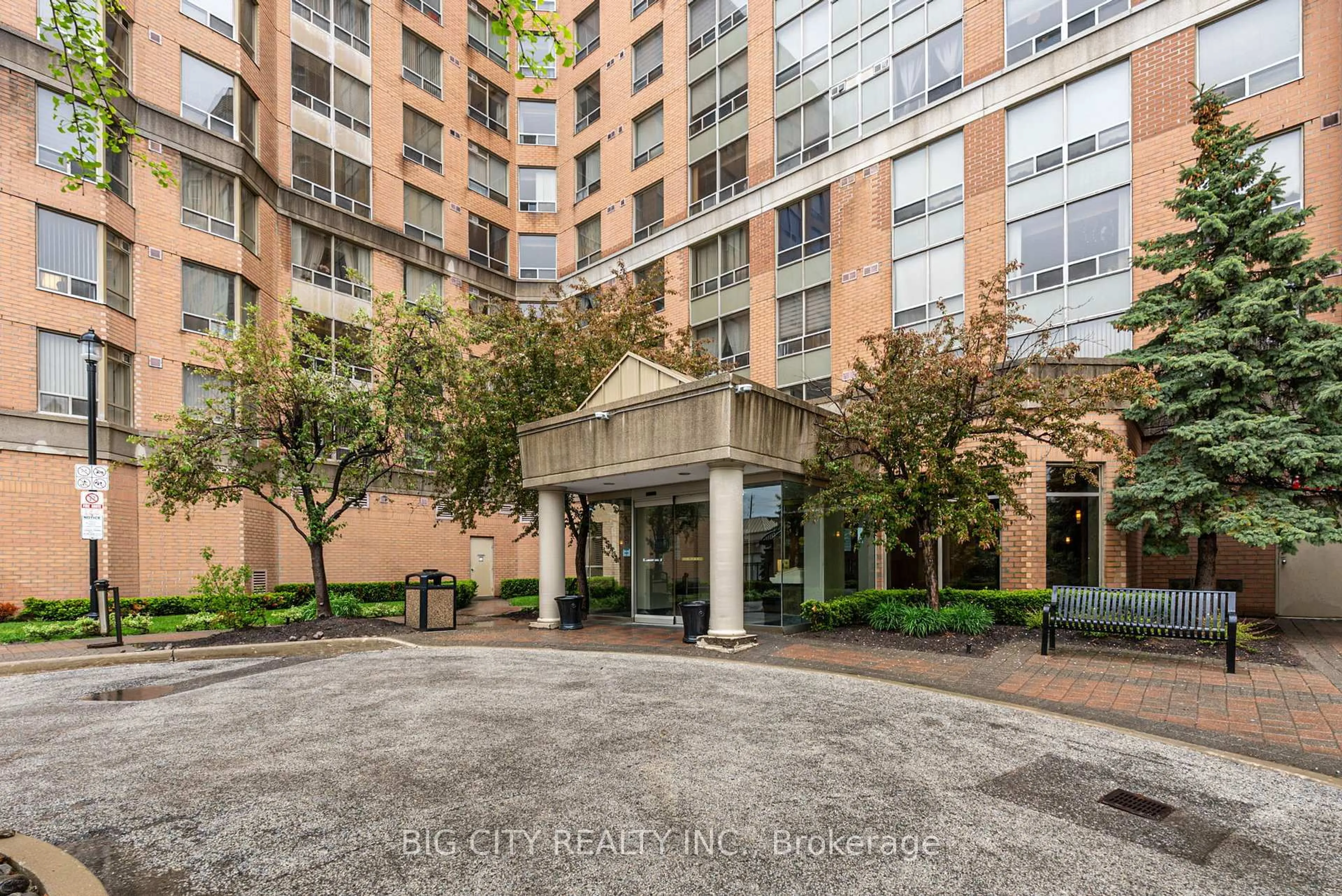 Indoor foyer for 1883 Mcnicoll Ave #703, Toronto Ontario M1V 5M3