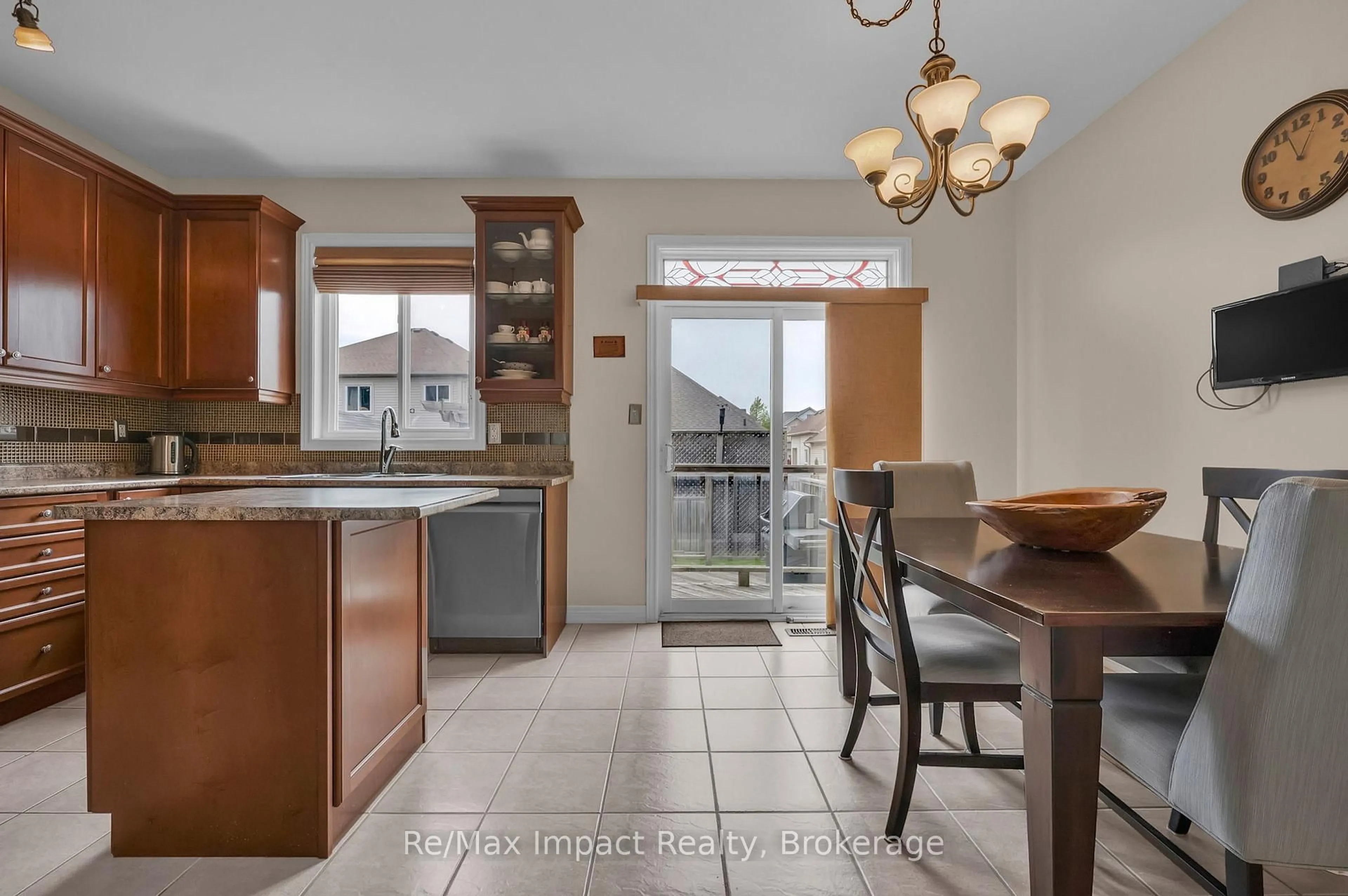 Open concept kitchen, ceramic/tile floor for 14A Hunt St, Clarington Ontario L1C 0A4