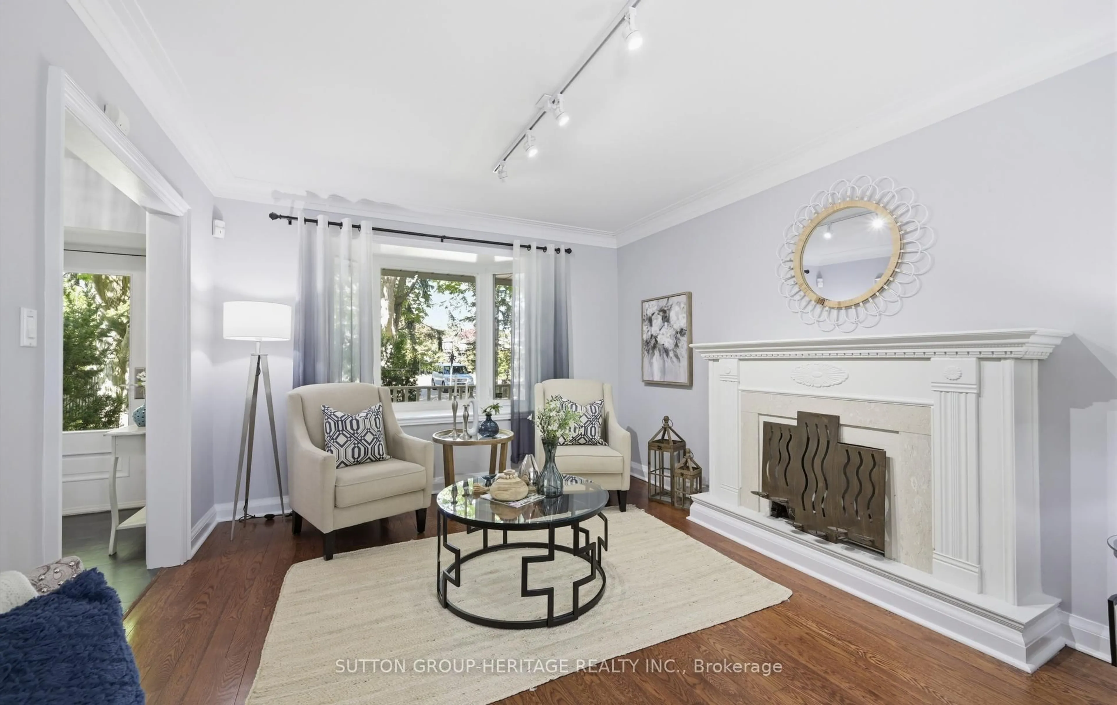 Living room with furniture, unknown for 237 Port Union Rd, Toronto Ontario M1C 2L2