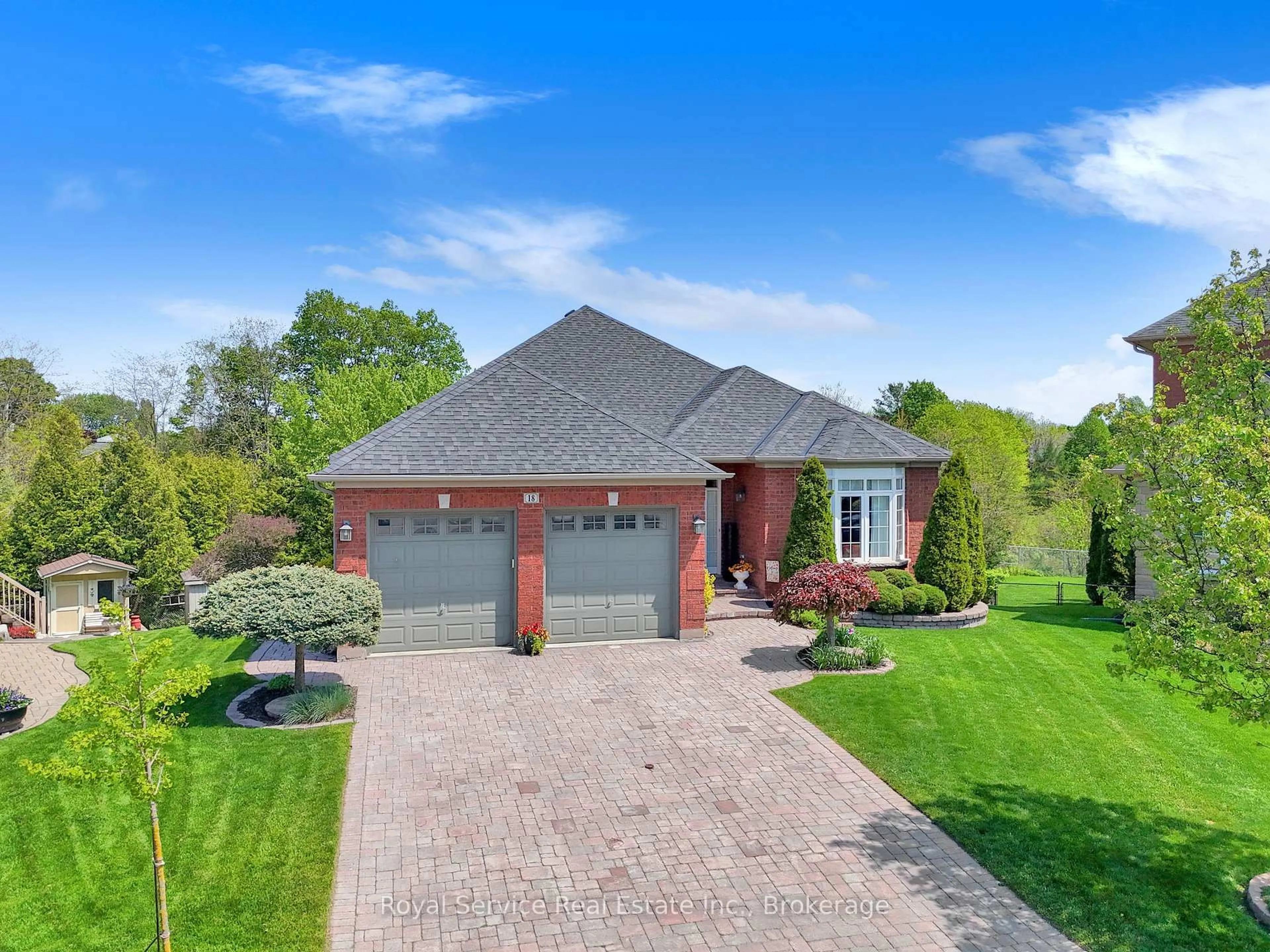 Home with brick exterior material, street for 18 Dolan Crt, Clarington Ontario L1C 5P7