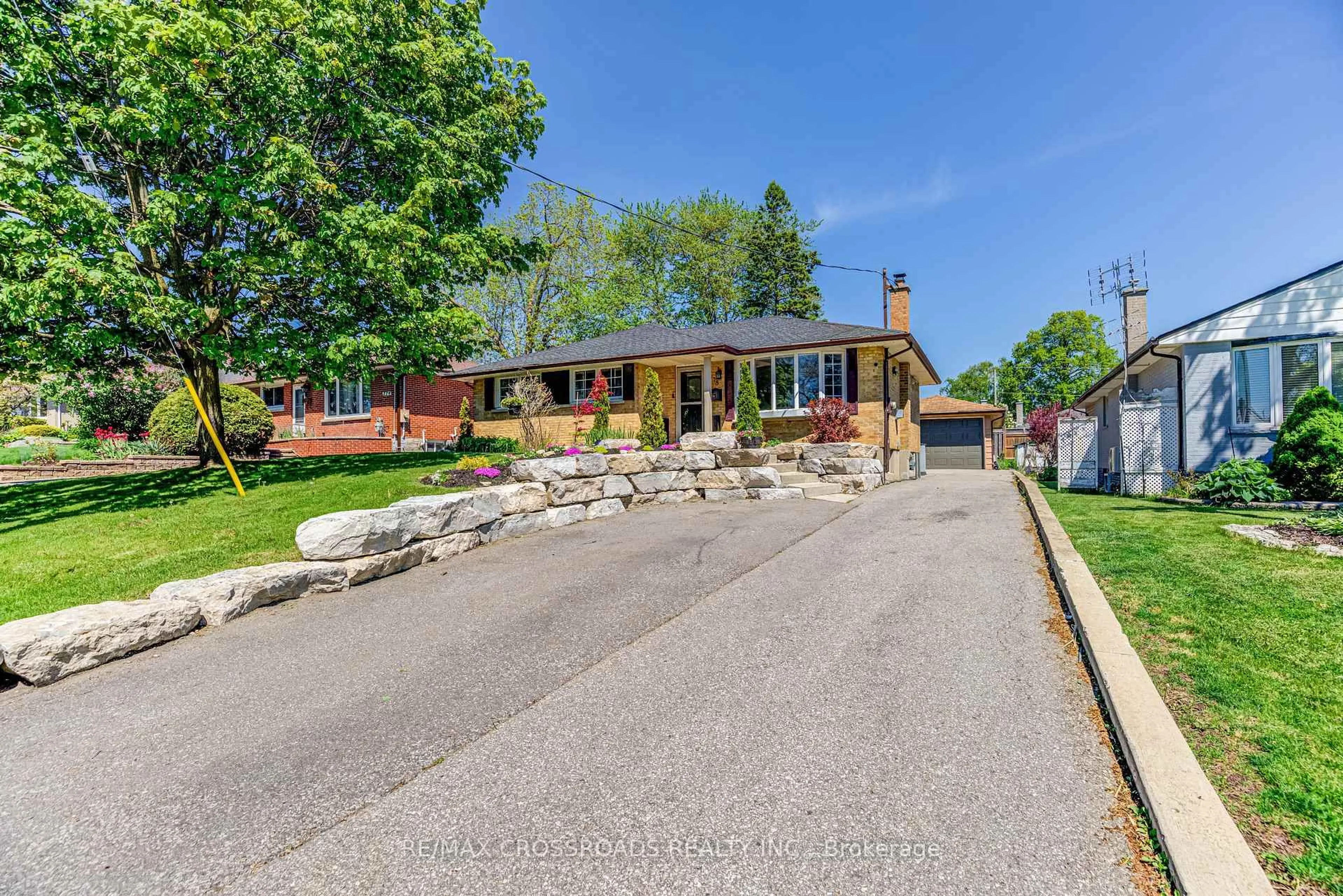 Unknown for 778 Tennyson Ave, Oshawa Ontario L1H 3K6