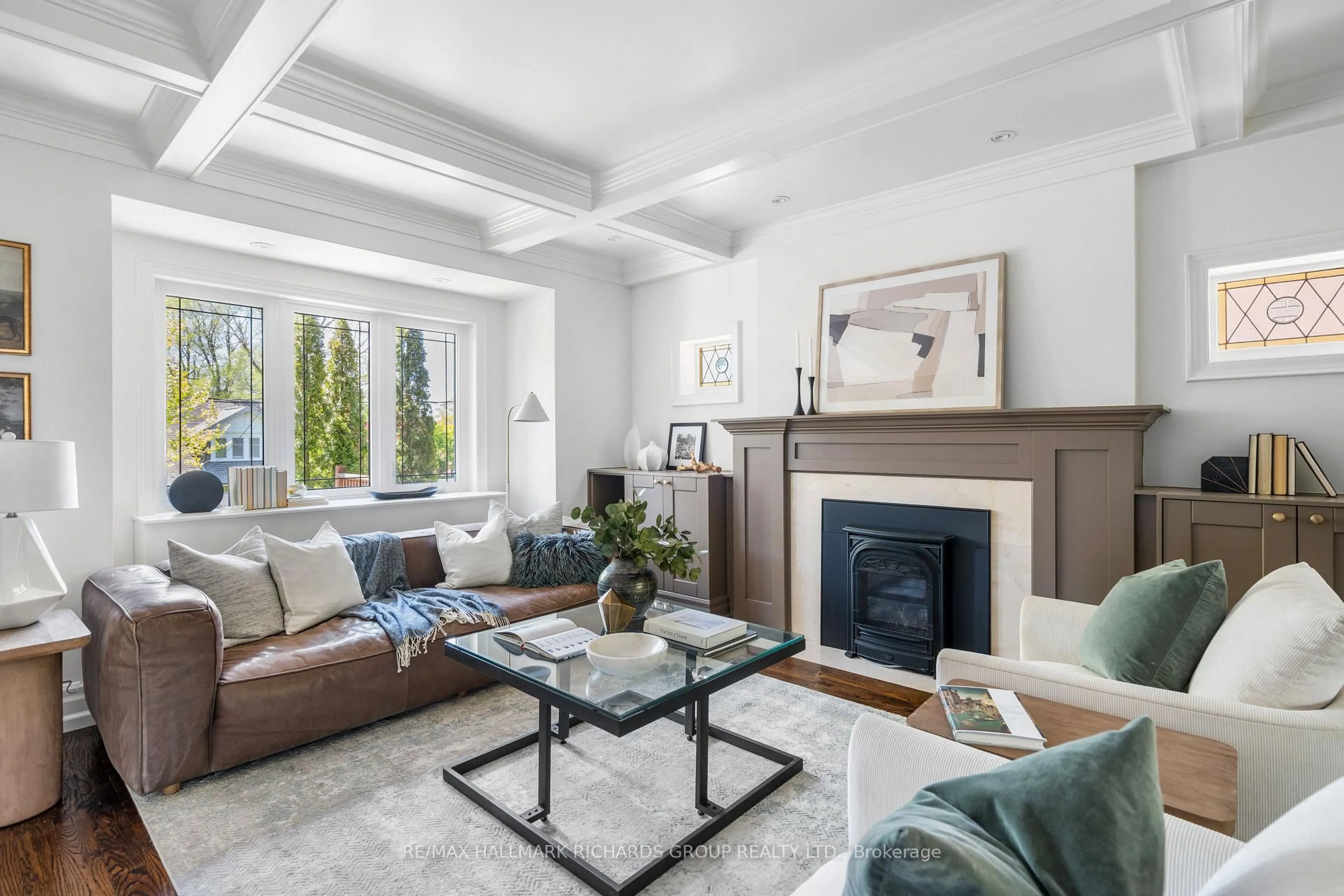 Living room with furniture, unknown for 14 Cavendish St, Toronto Ontario M4E 1P1