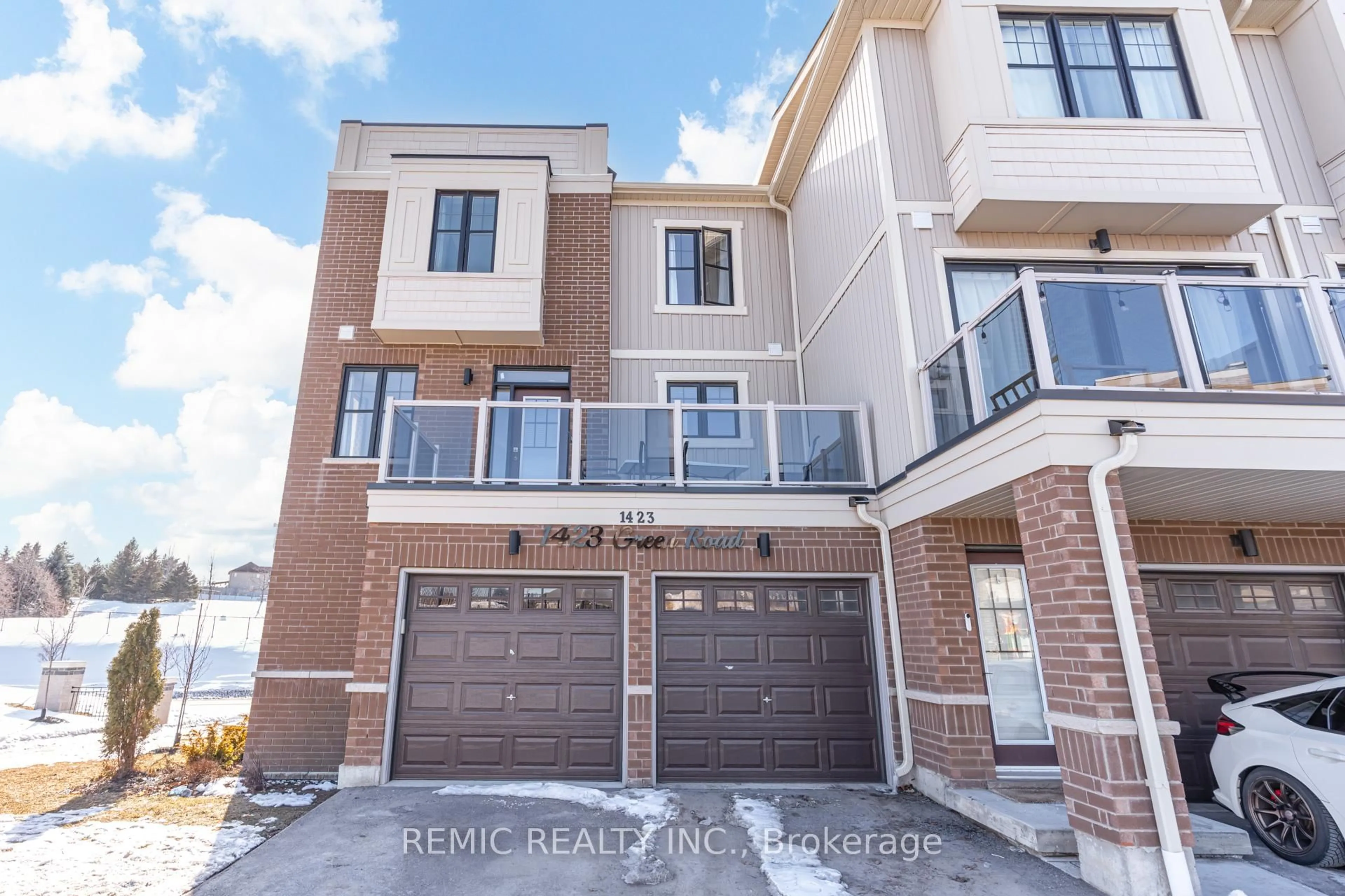 Home with brick exterior material, street for 1423 Green Rd, Clarington Ontario L1C 7E8
