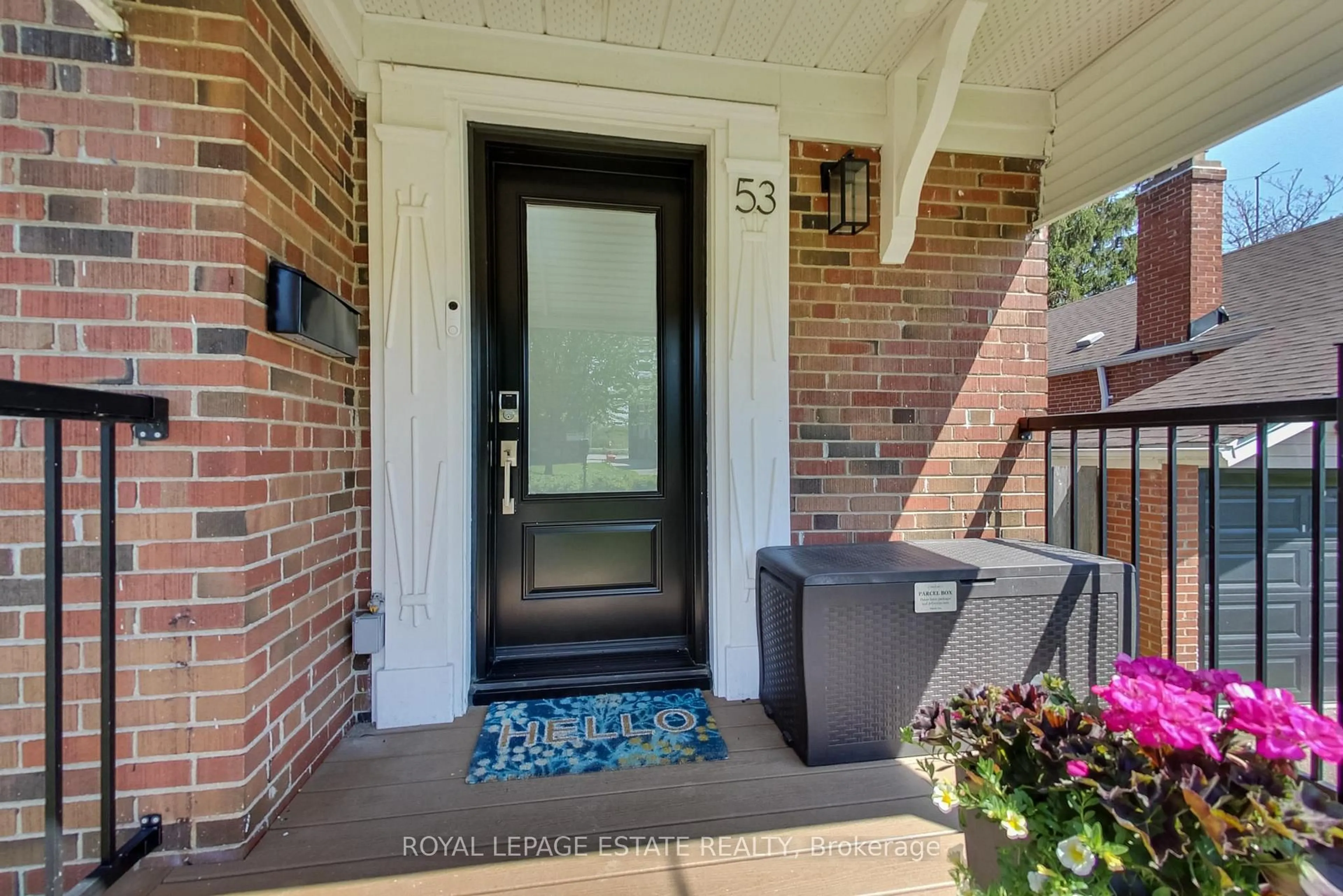 Indoor entryway for 53 Glen Everest Rd, Toronto Ontario M1N 1J6