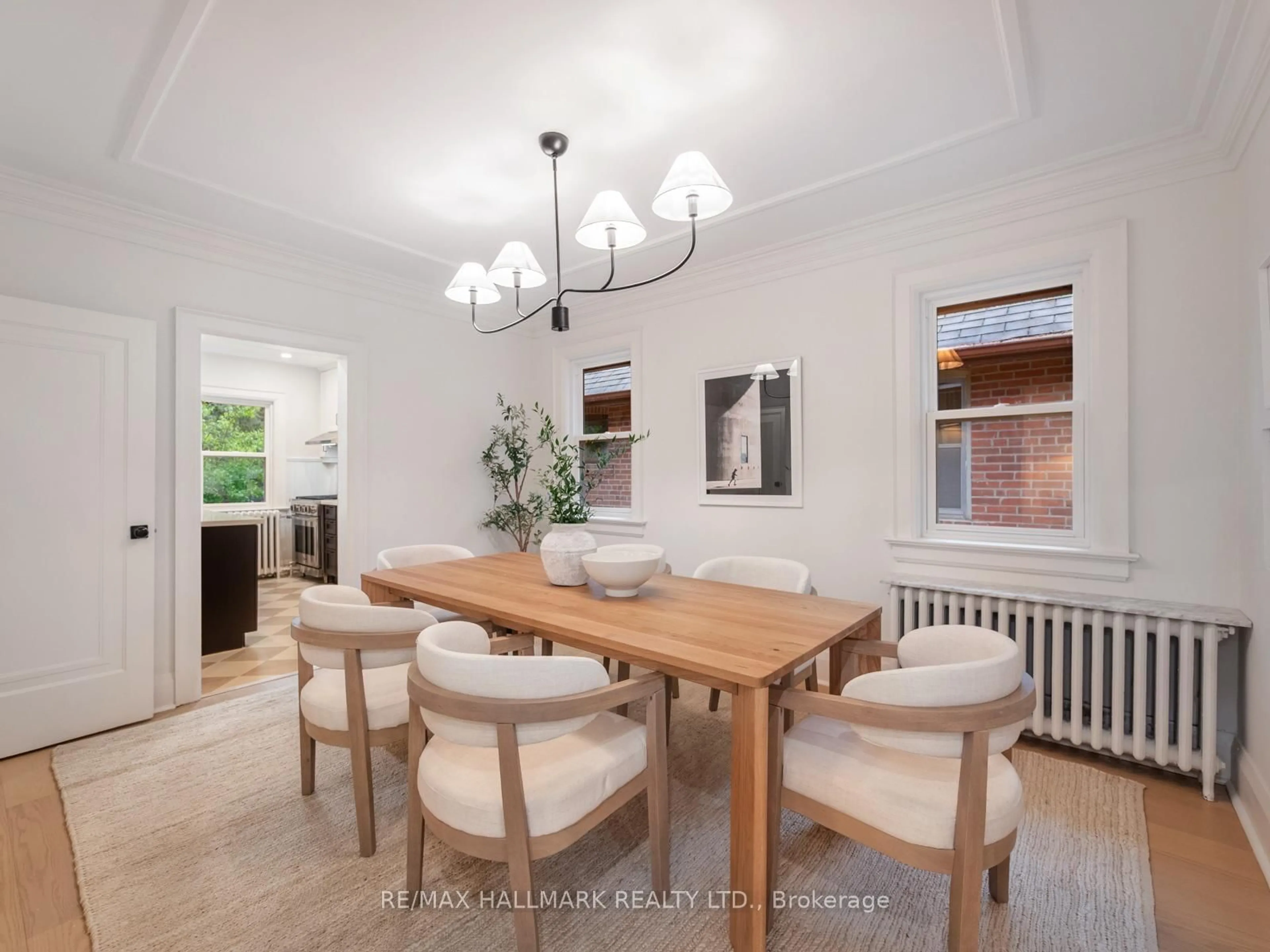 Dining room, unknown for 33 Mortimer Ave, Toronto Ontario M4K 1Z9