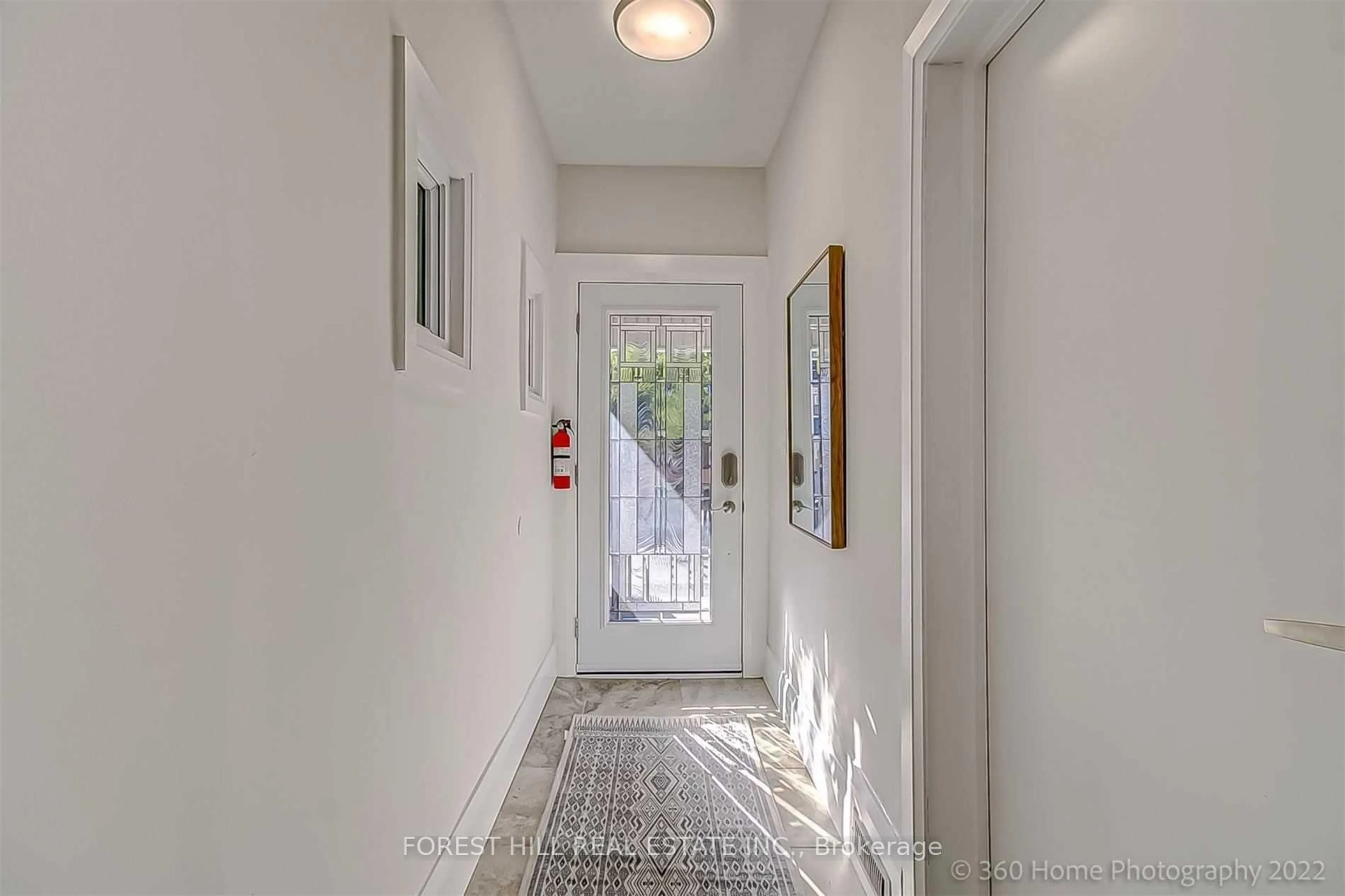 Indoor entryway for 373 Woodbine Ave, Toronto Ontario M4L 3P7