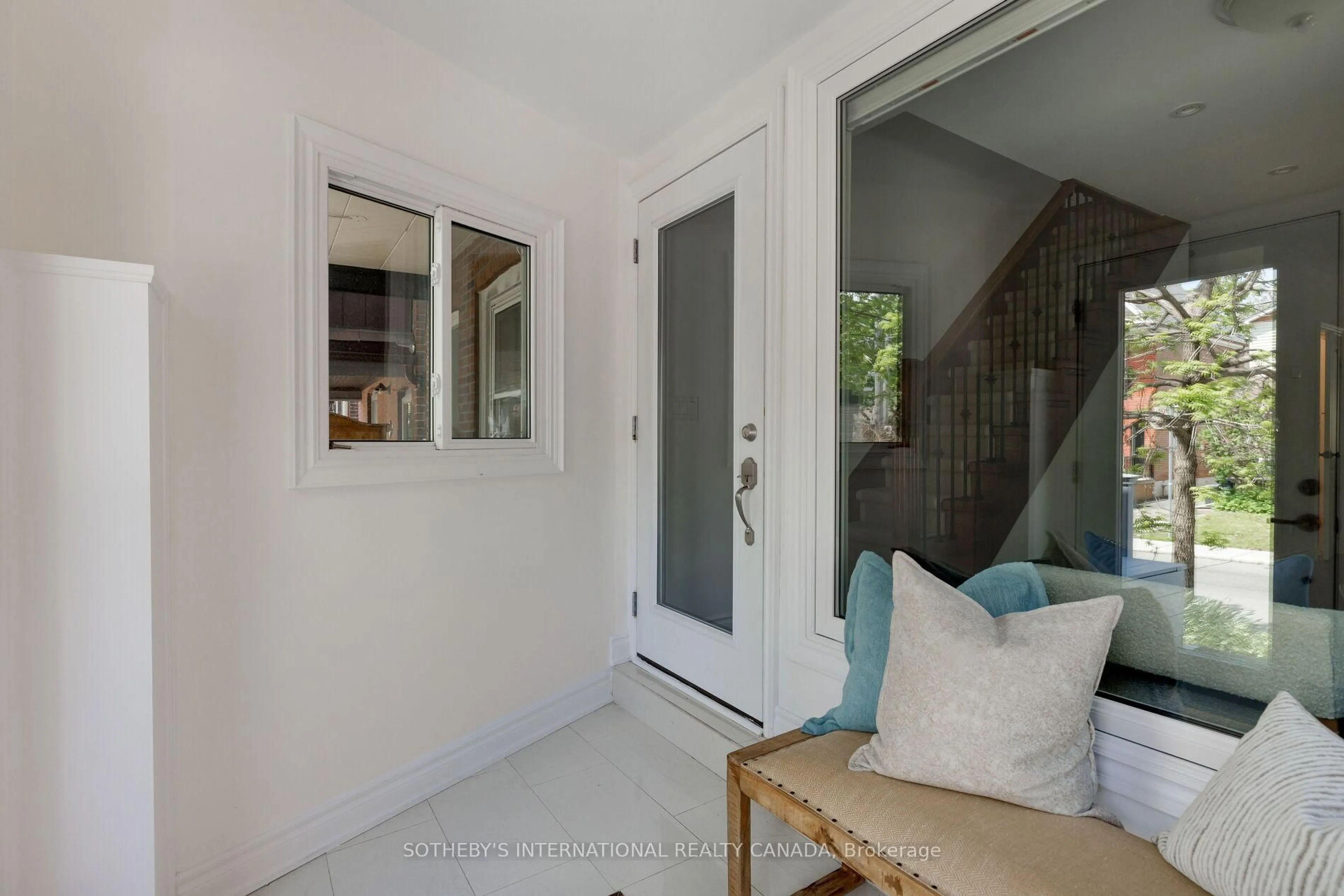 Indoor entryway for 866 1/2 Carlaw Ave, Toronto Ontario M4K 3L3