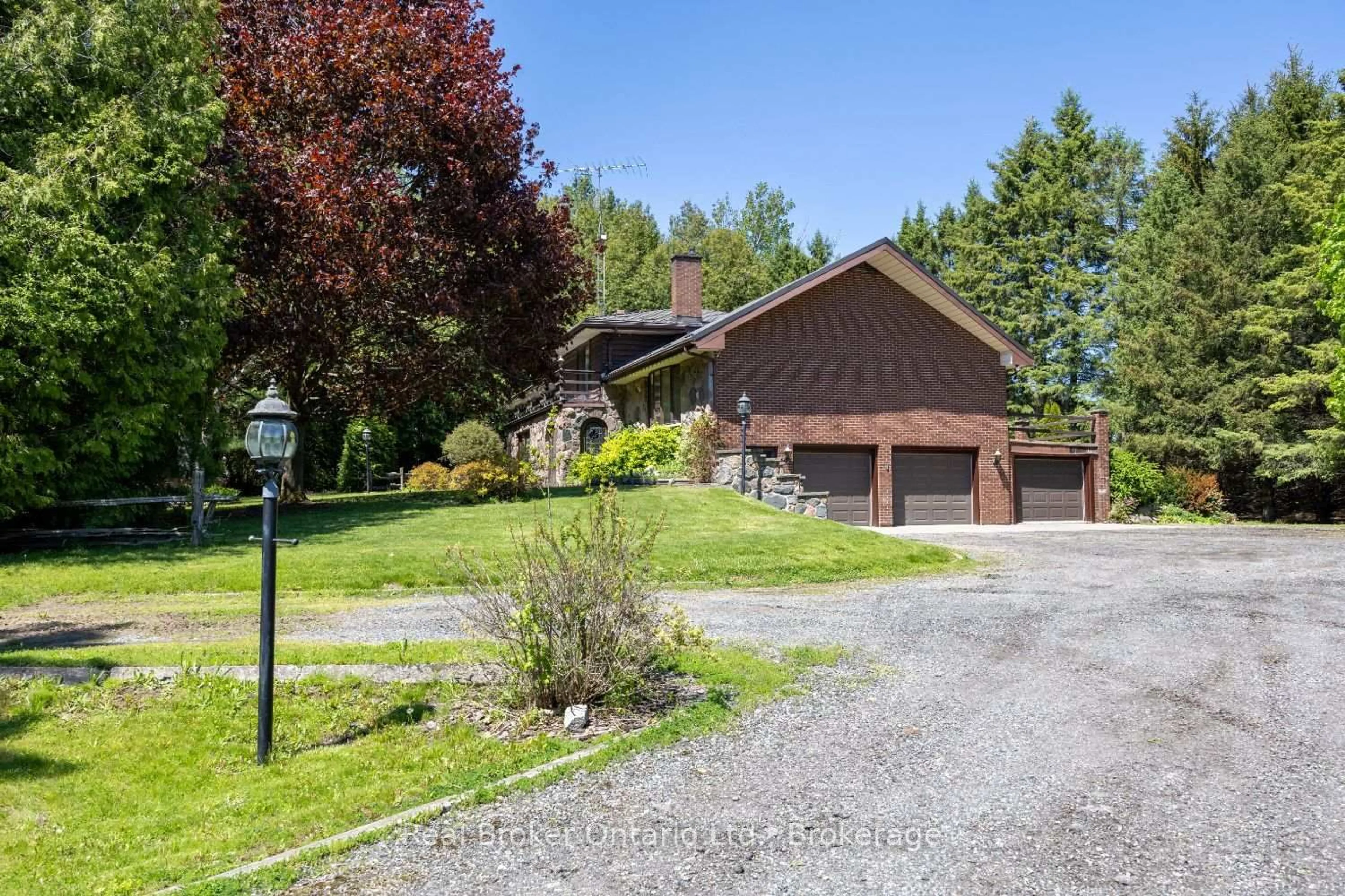 A pic from outside/outdoor area/front of a property/back of a property/a pic from drone, unknown for 4301 Squair Rd, Clarington Ontario L0B 1J0