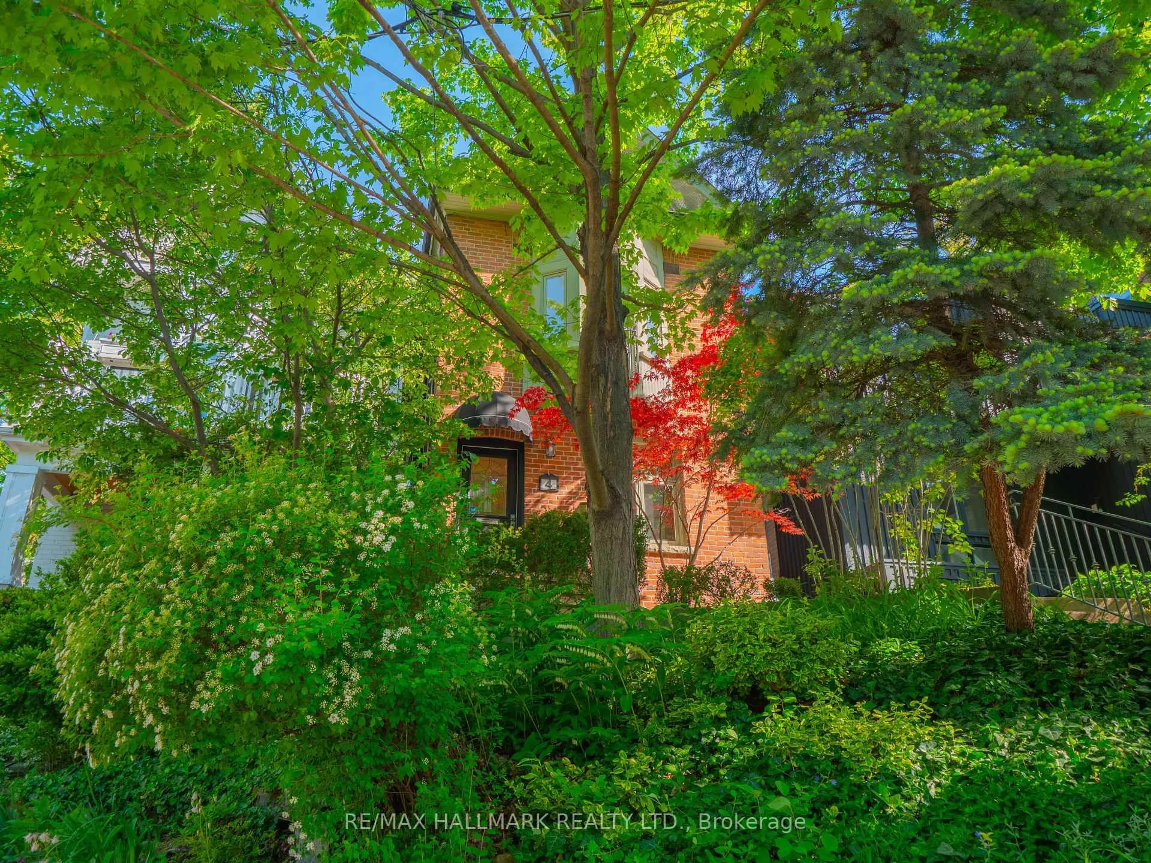 Unknown for 4 Albemarle Ave, Toronto Ontario M4K 1H7
