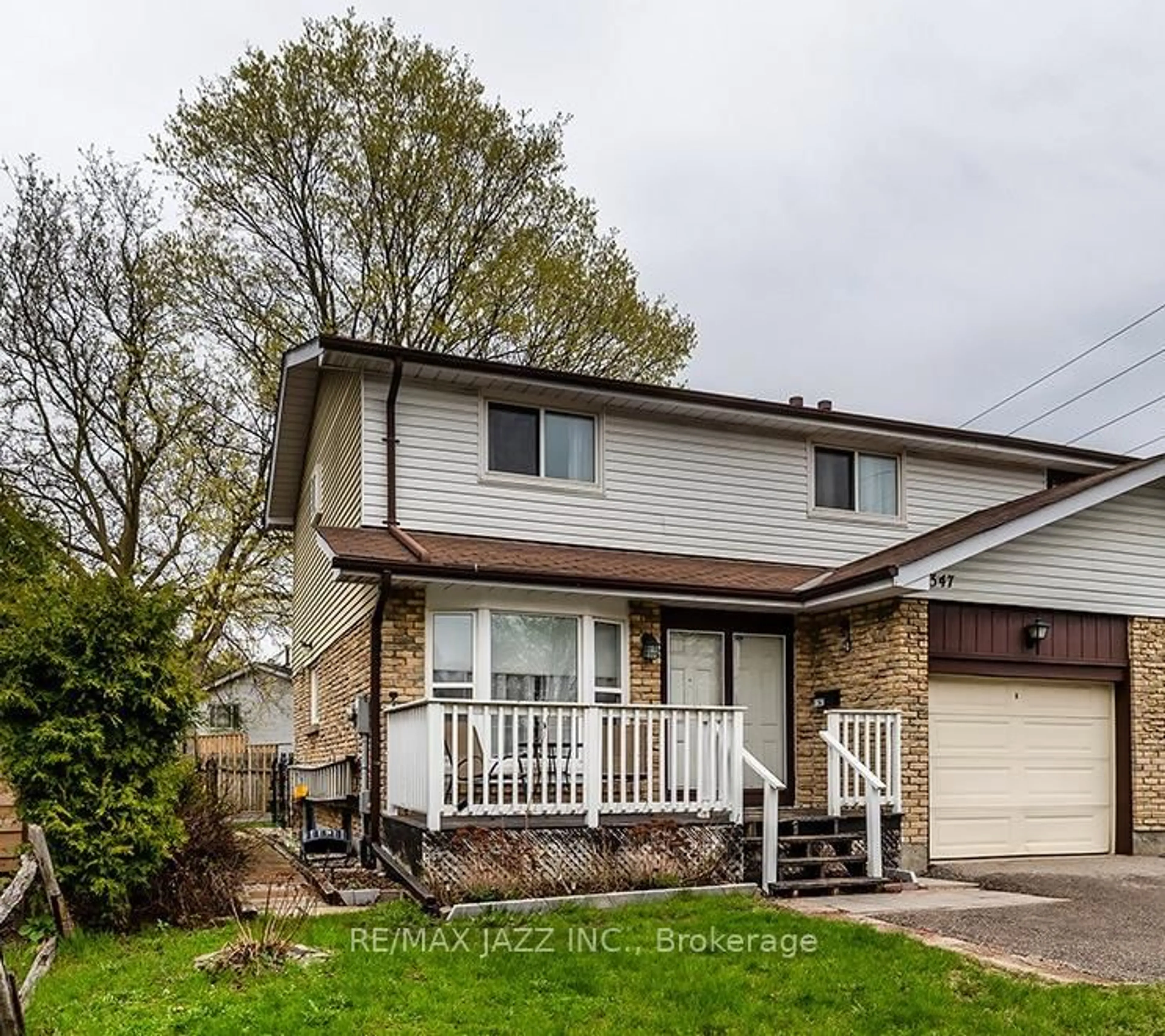 Home with vinyl exterior material, street for 1347 Mary St, Oshawa Ontario L1G 6T2