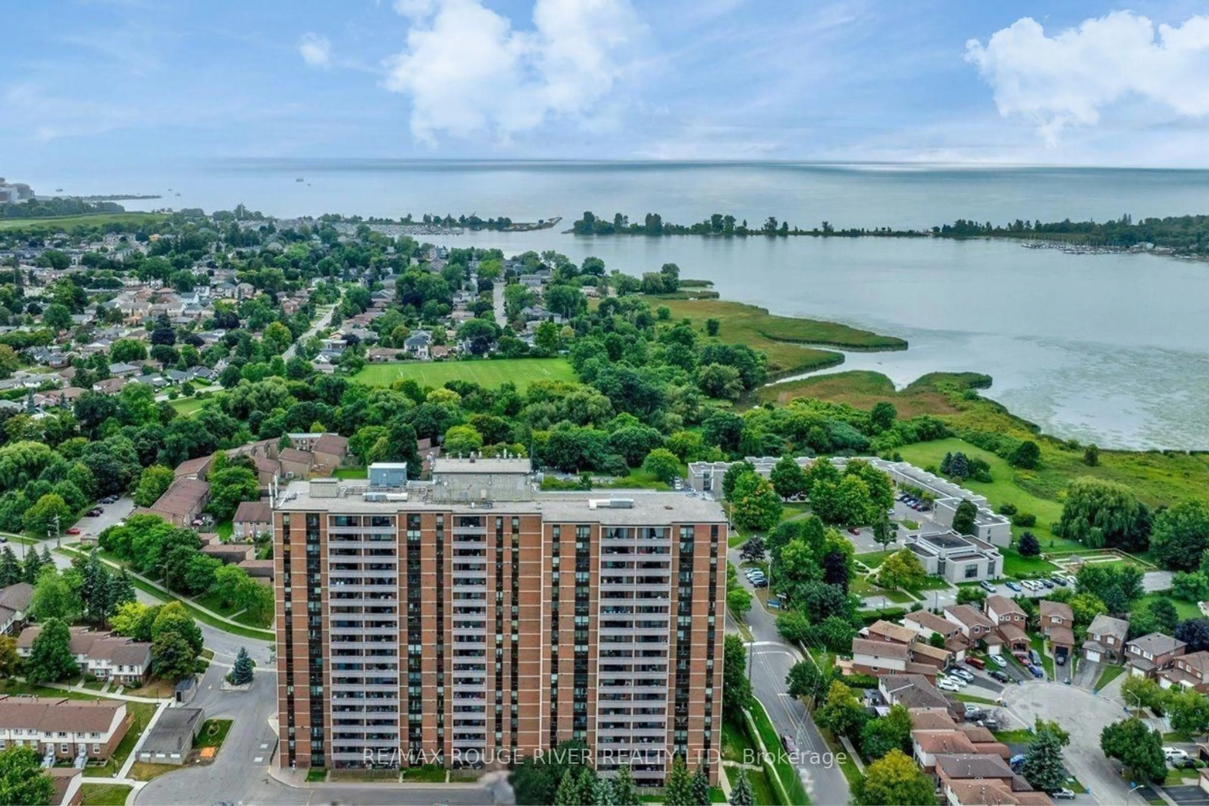 A pic from outside/outdoor area/front of a property/back of a property/a pic from drone, water/lake/river/ocean view for 1210 Radom St #608, Pickering Ontario L1W 2Z3