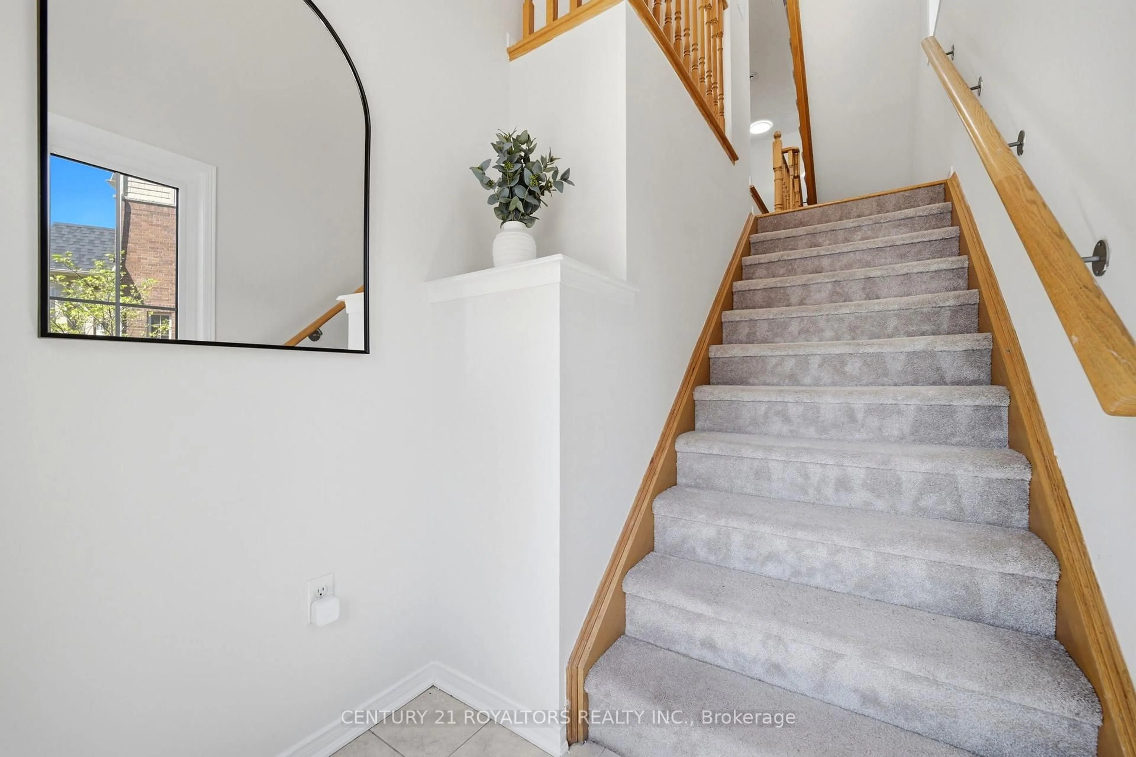 Stairs for 2448 BROMUS Path, Oshawa Ontario L1L 0K6