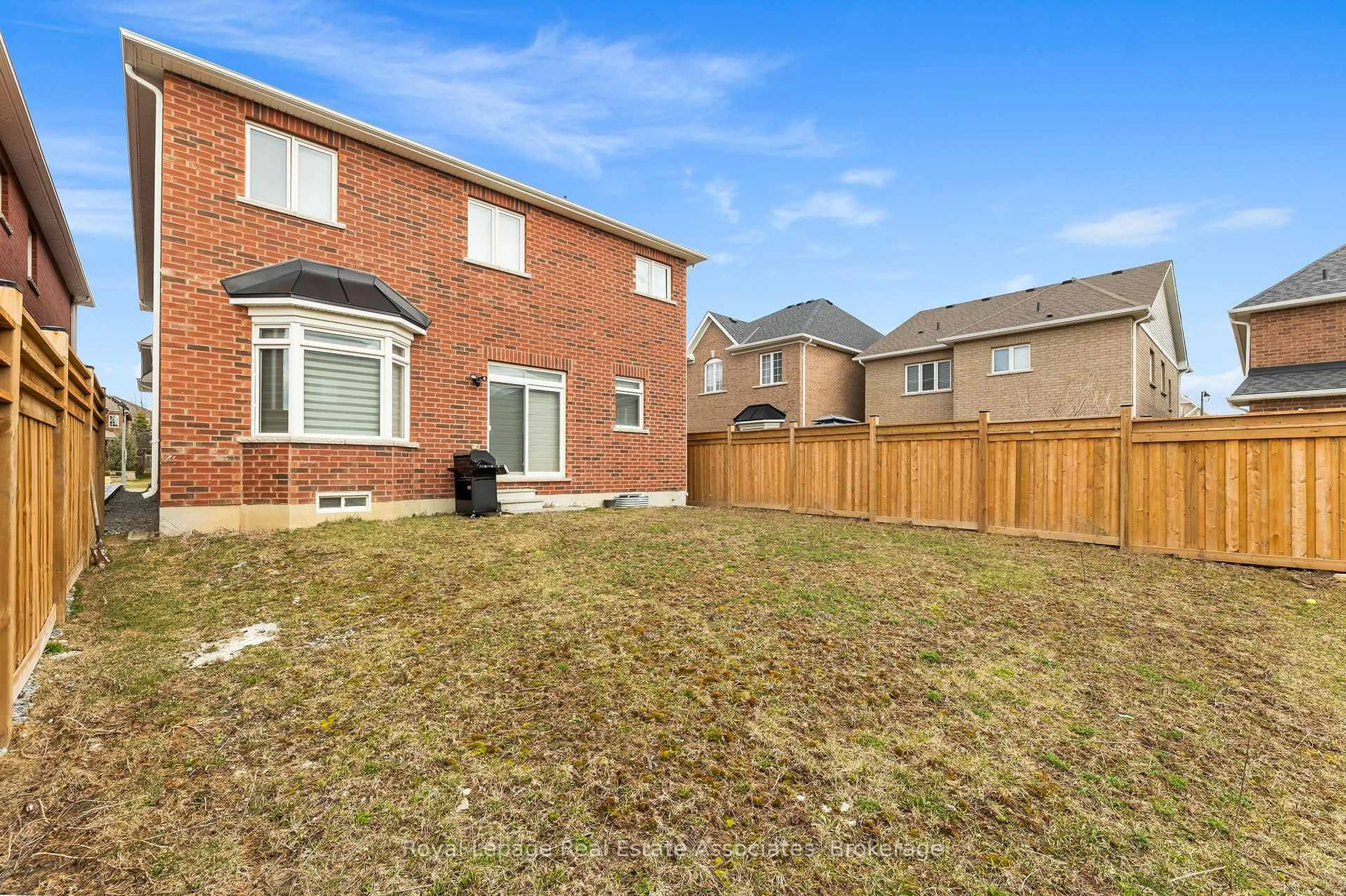 Unknown for 1796 Grandview St, Oshawa Ontario L1K 0B1
