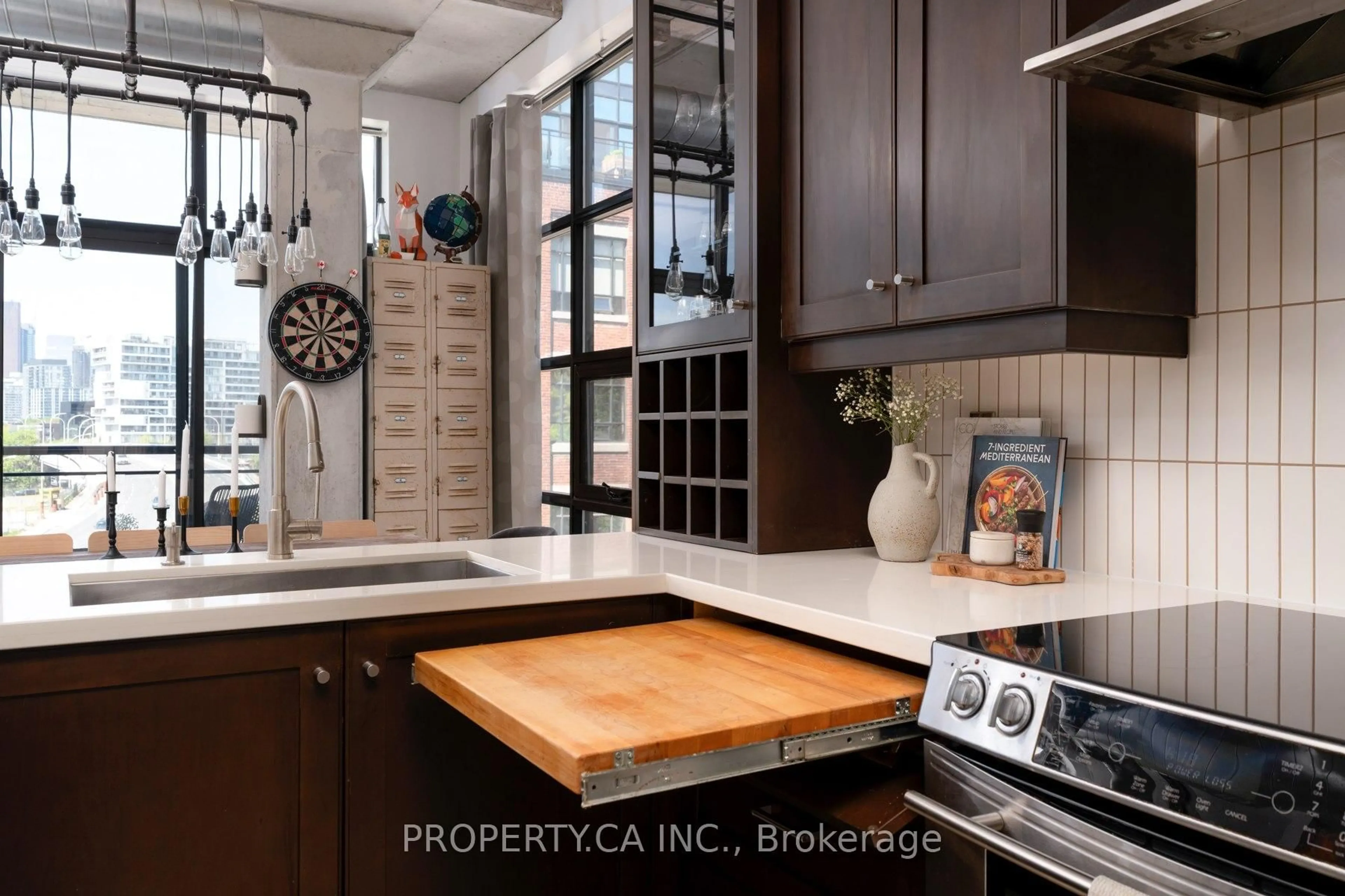 Contemporary kitchen, ceramic/tile floor for 68 Broadview Ave #422, Toronto Ontario M4M 2E6