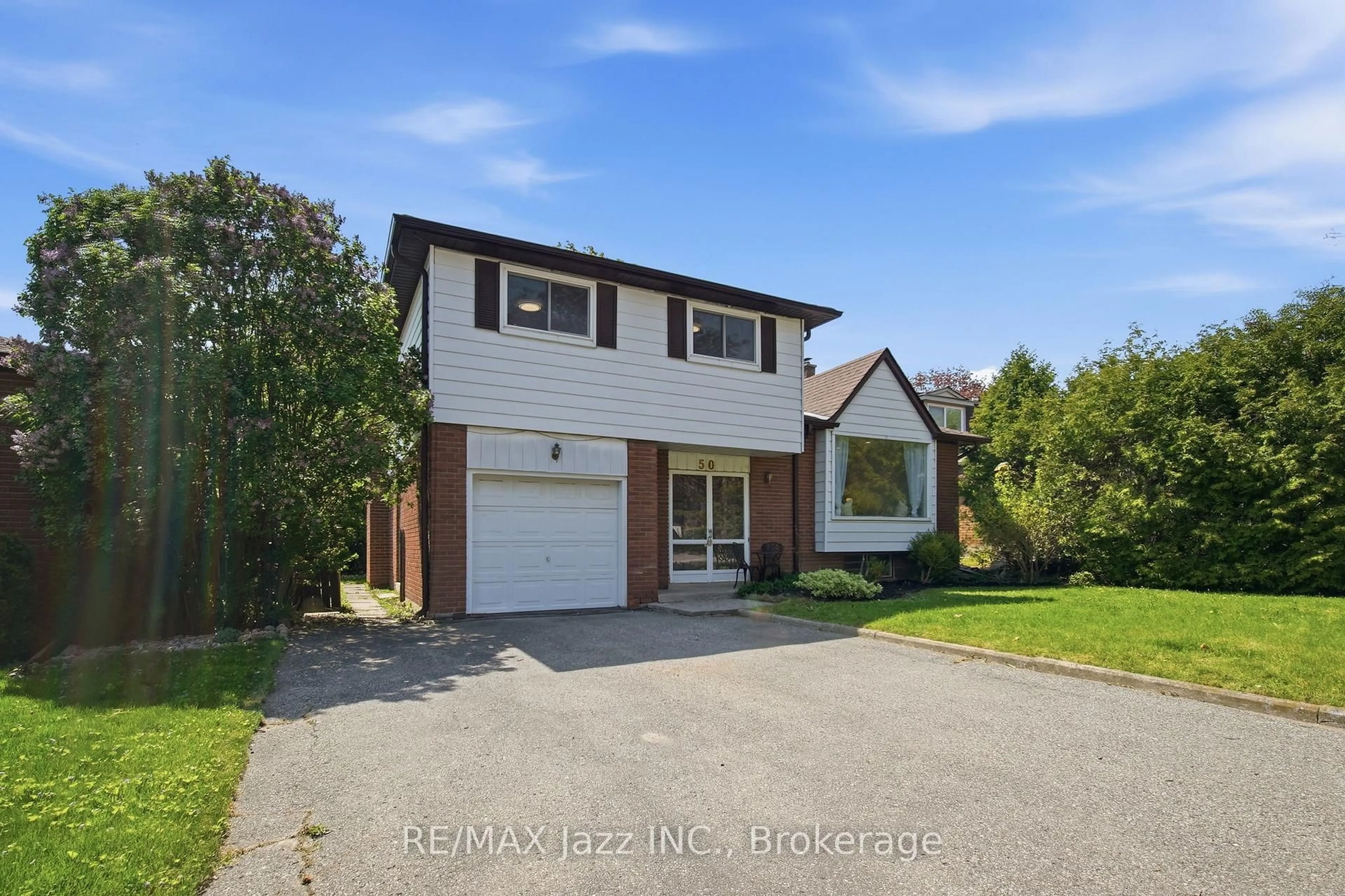 Home with brick exterior material, street for 50 Oakdale Dr, Oshawa Ontario L1H 6X1