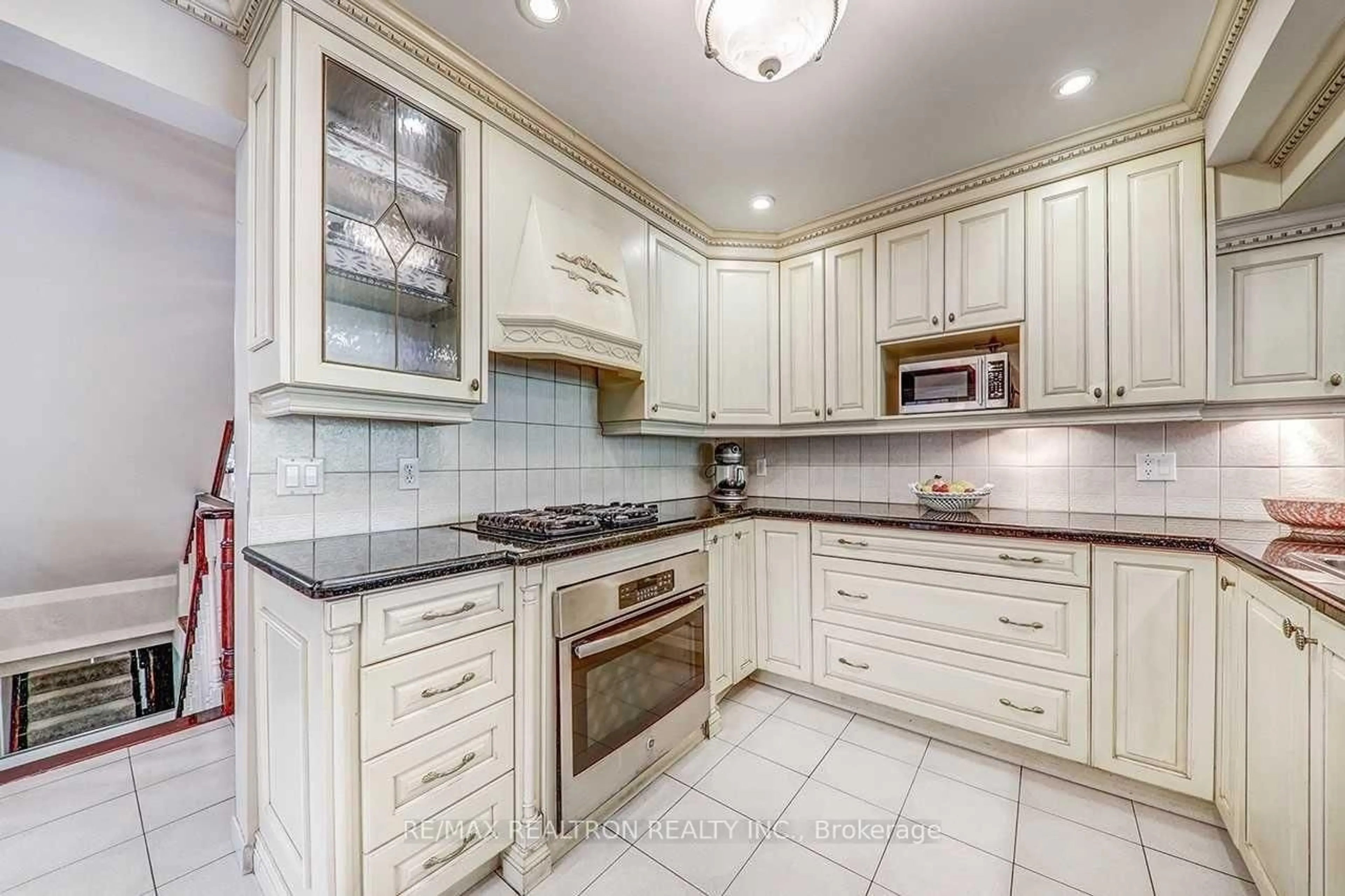 Unknown for 117 Dunsfold Dr, Toronto Ontario M1B 1T5