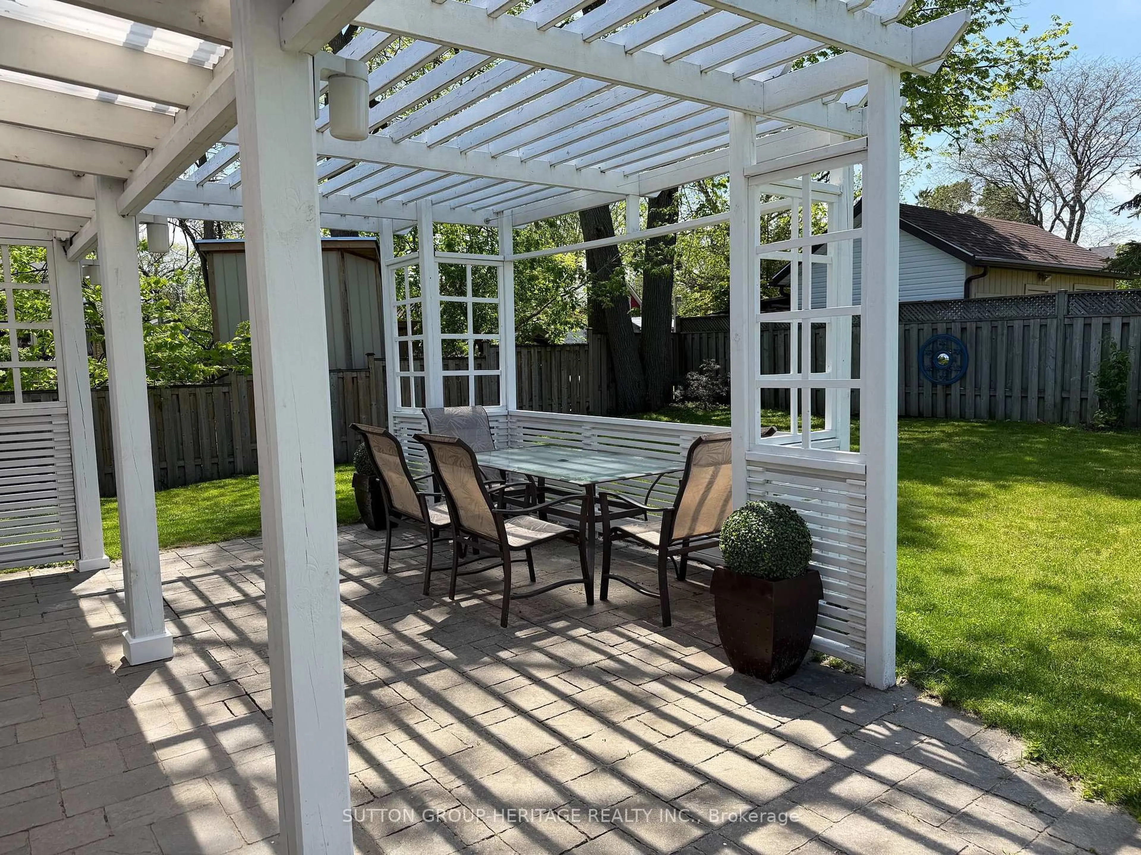 Patio, unknown for 414 Centre St, Whitby Ontario L1N 4T4