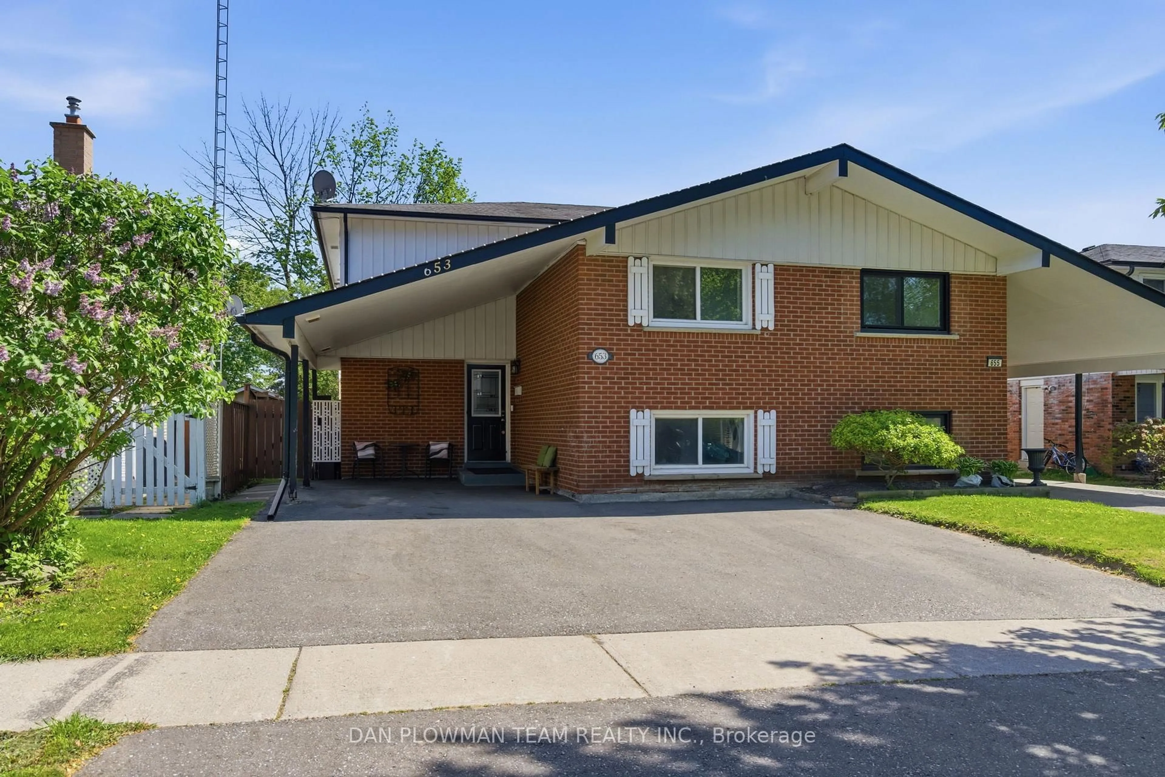 Home with brick exterior material, street for 653 Berwick Cres, Oshawa Ontario L1J 3E6