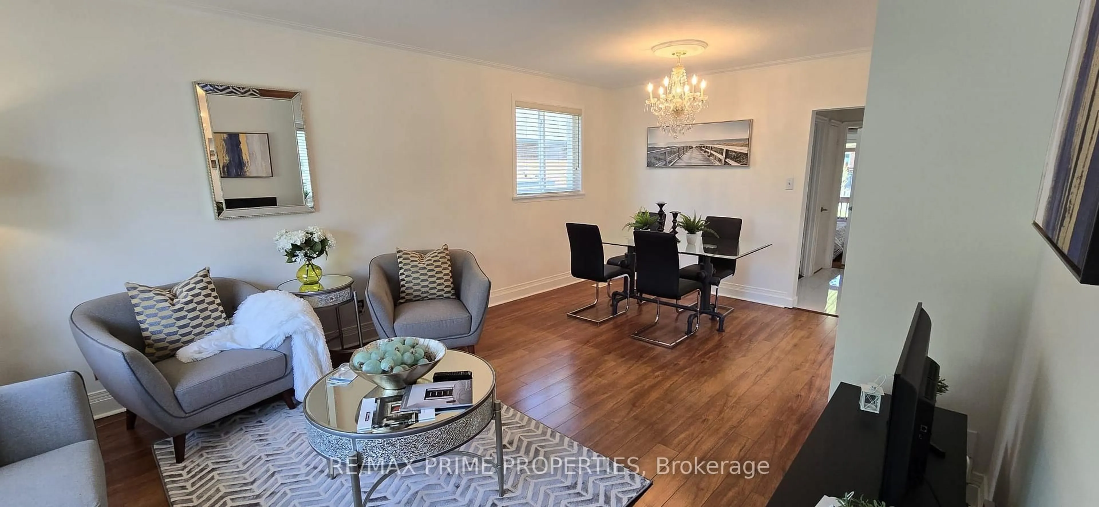 Living room with furniture, wood/laminate floor for 3 Timgren Dr, Toronto Ontario M1R 3R4