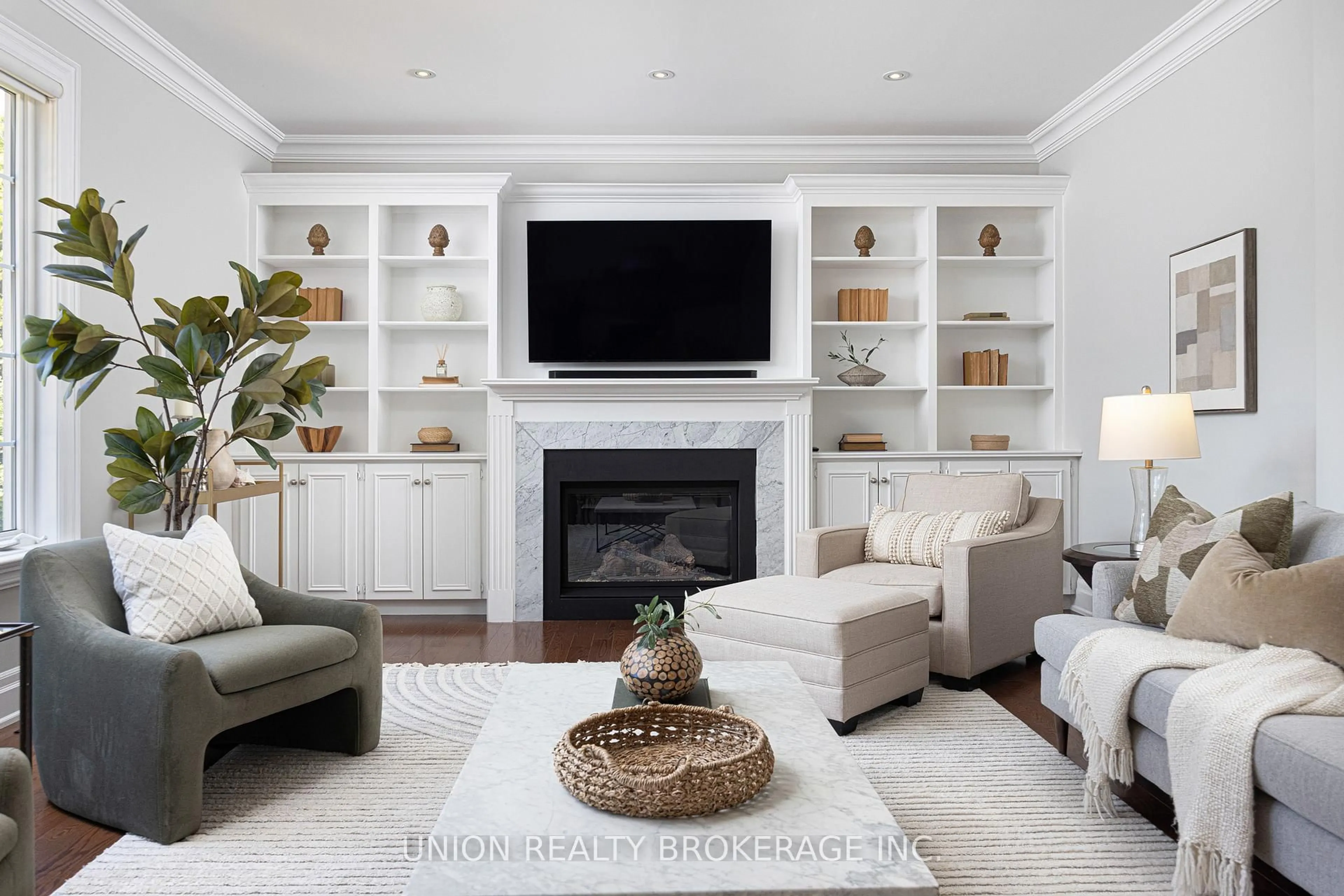 Living room with furniture, unknown for 64 Bethune Blvd, Toronto Ontario M1M 3C1