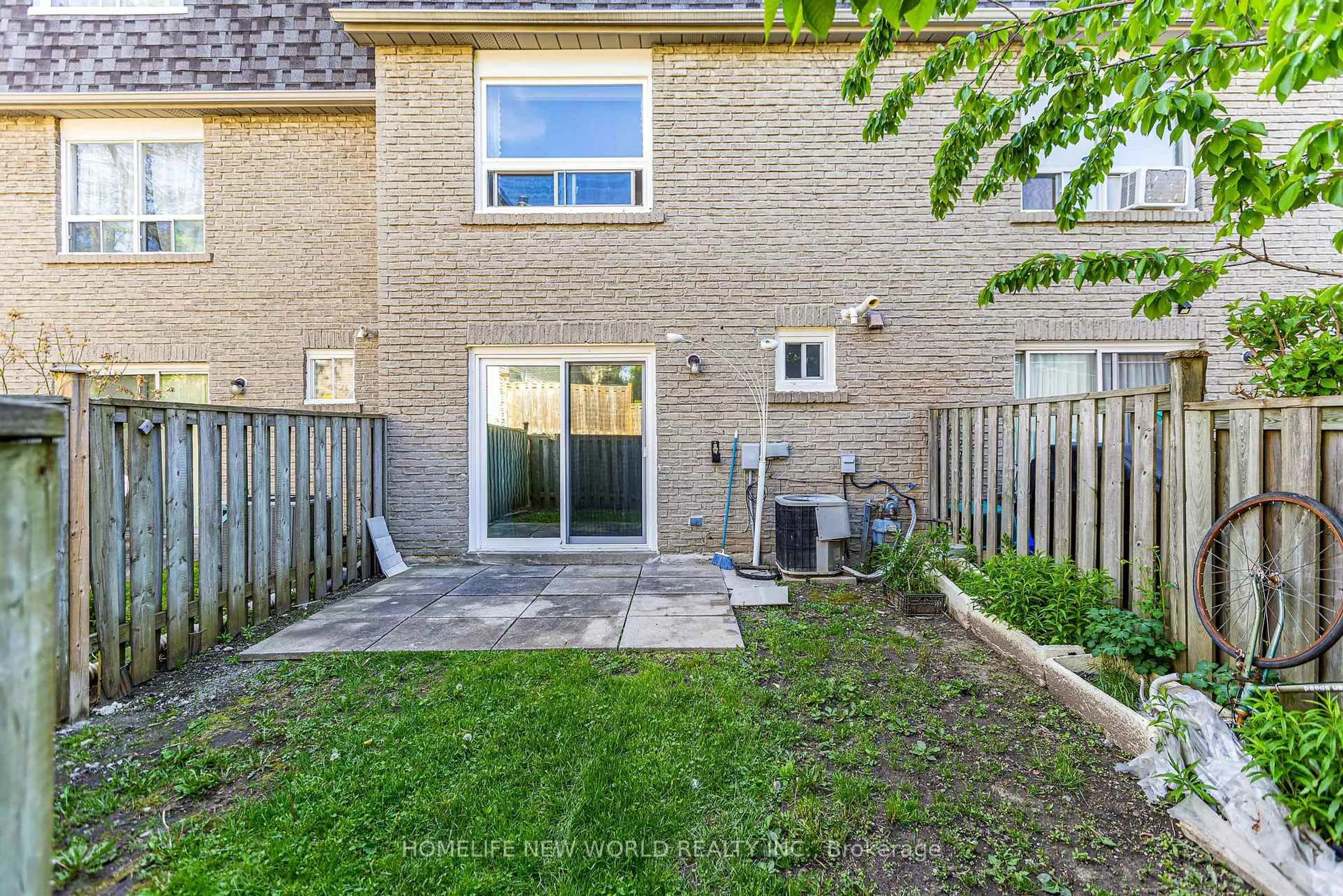 Patio, street for 1280 Bridletowne Circ #109, Toronto Ontario M1W 2V4