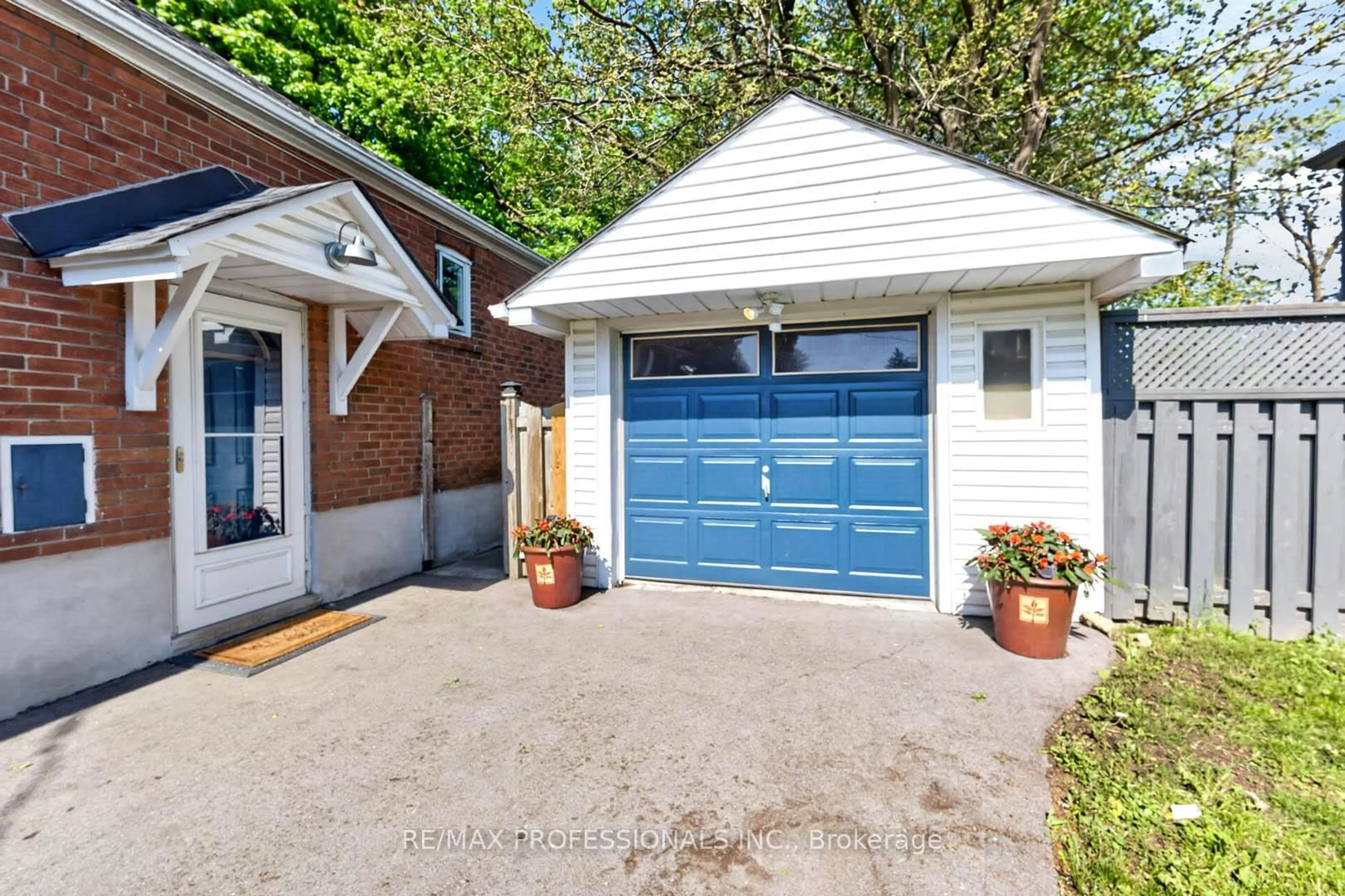 Unknown for 62 Marchington Circ, Toronto Ontario M1R 3M7