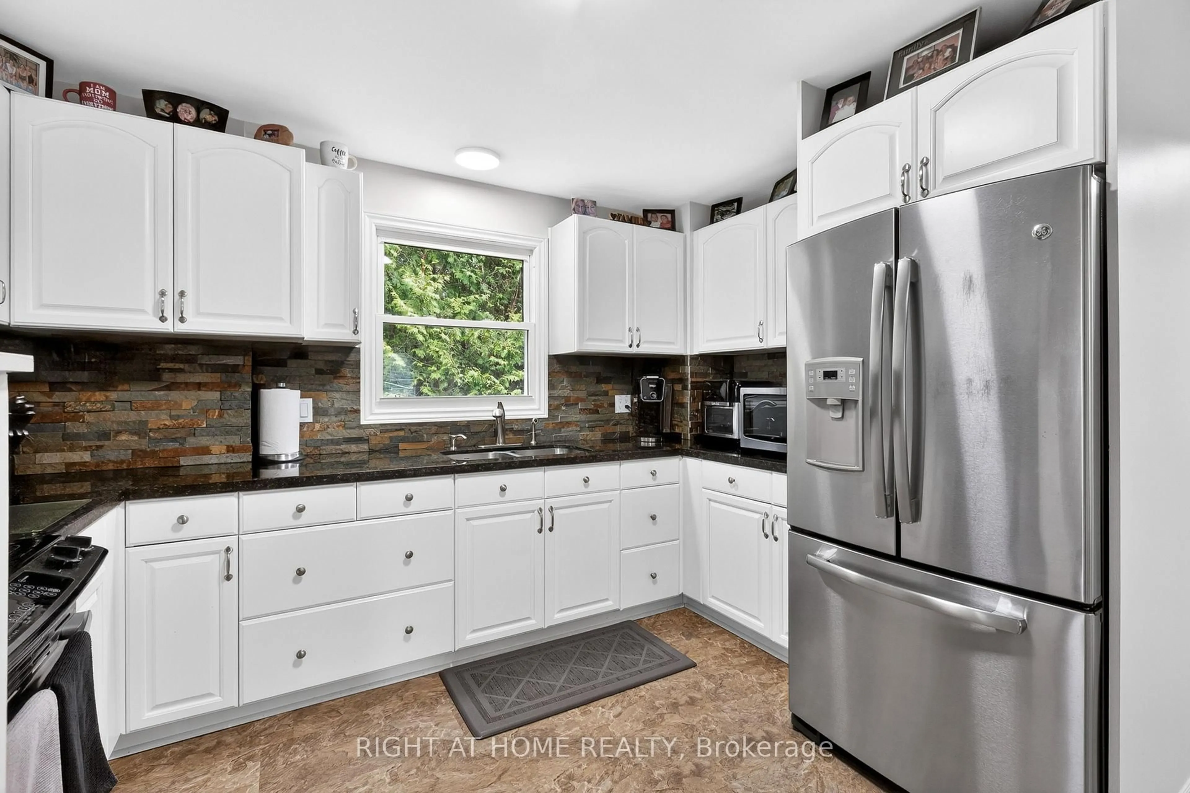 Open concept kitchen, ceramic/tile floor for 18 Duke St, Clarington Ontario L1C 2T8