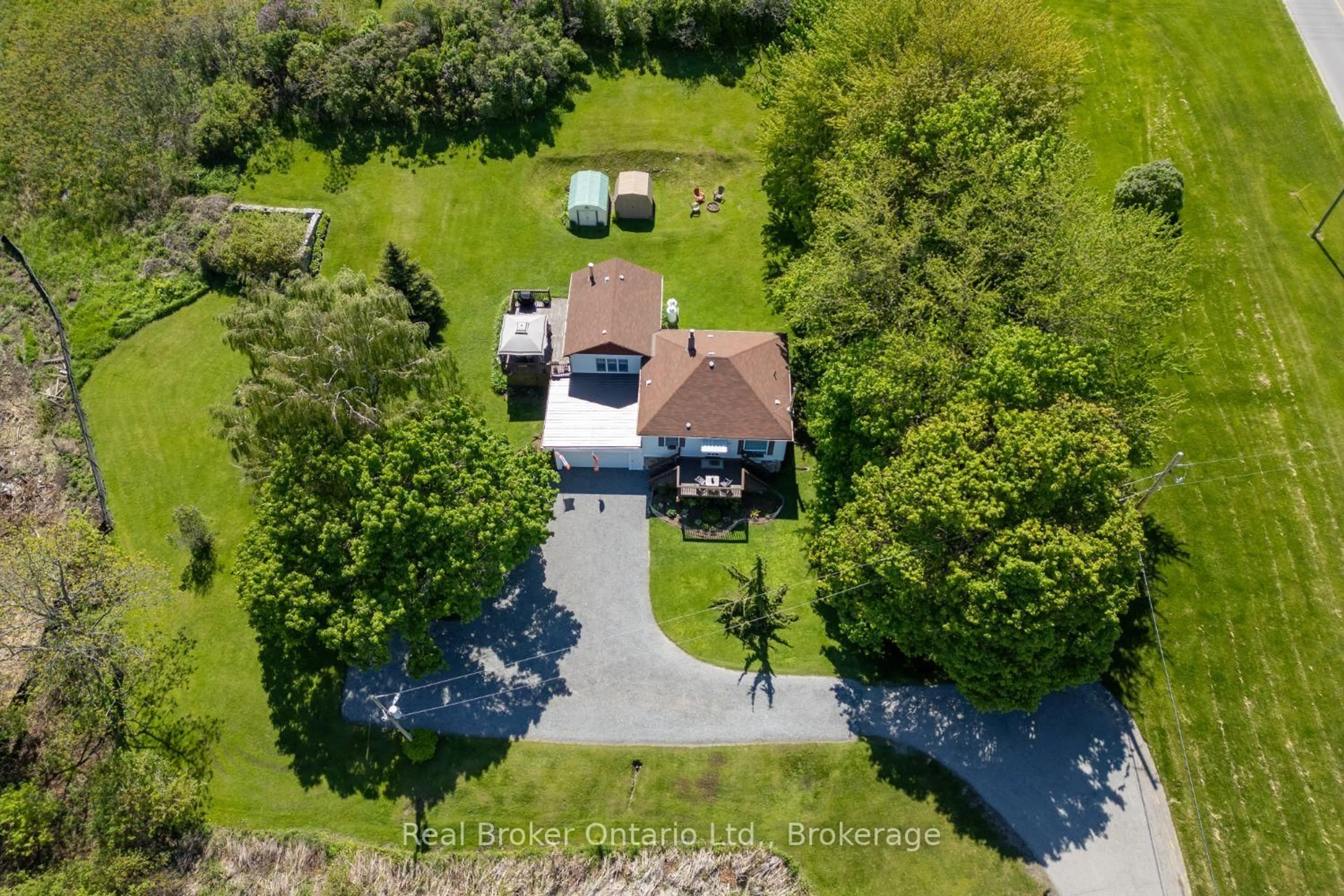 A pic from outside/outdoor area/front of a property/back of a property/a pic from drone, street for 2359 Baseline Rd, Clarington Ontario L1C 5M2