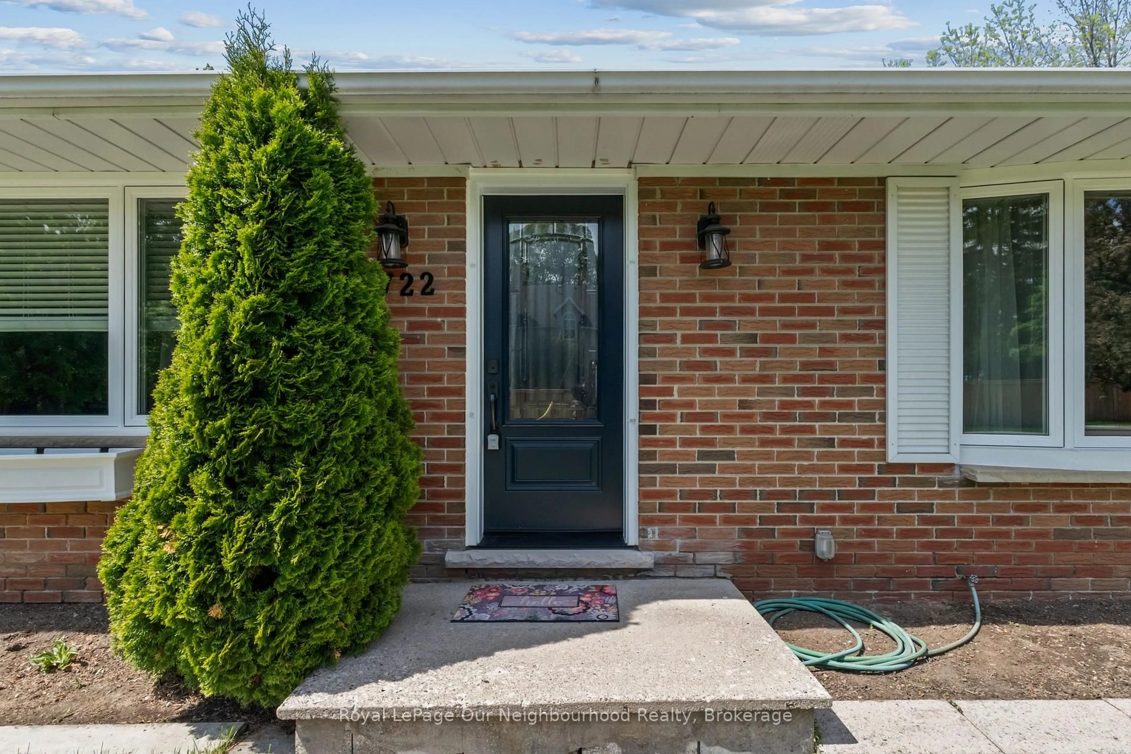 Unknown for 1722 Joseph St, Pickering Ontario L1Y 1B5