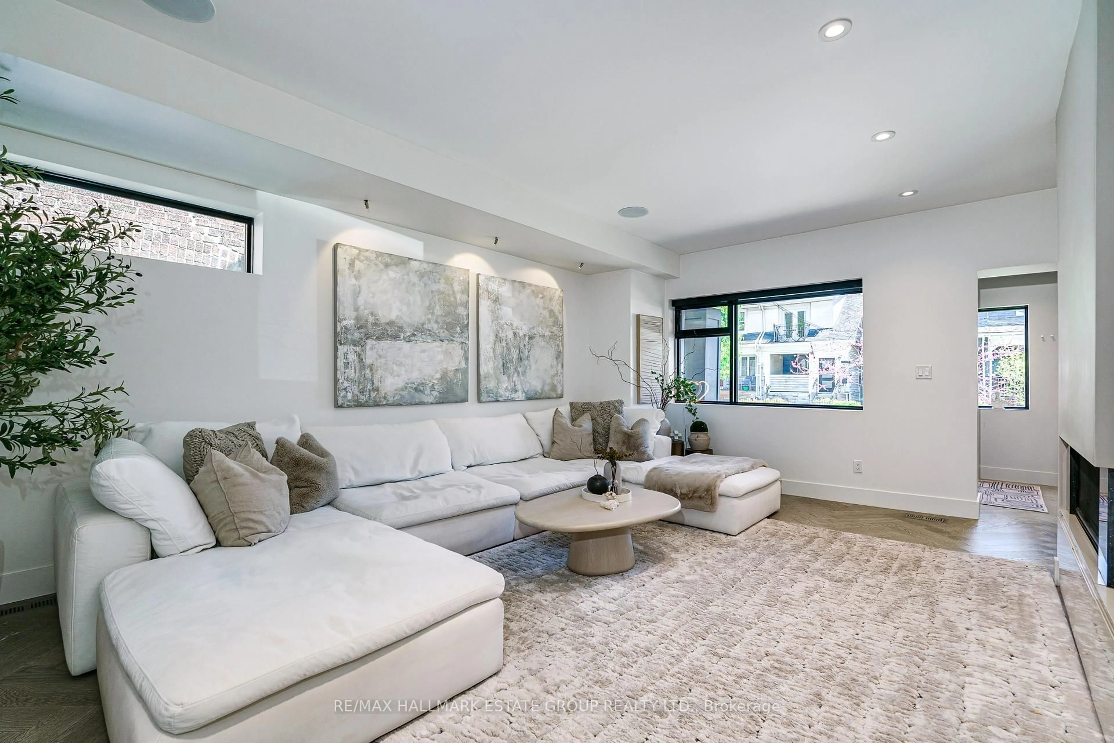 Living room with furniture, unknown for 36 Kent Rd, Toronto Ontario M4L 2X6