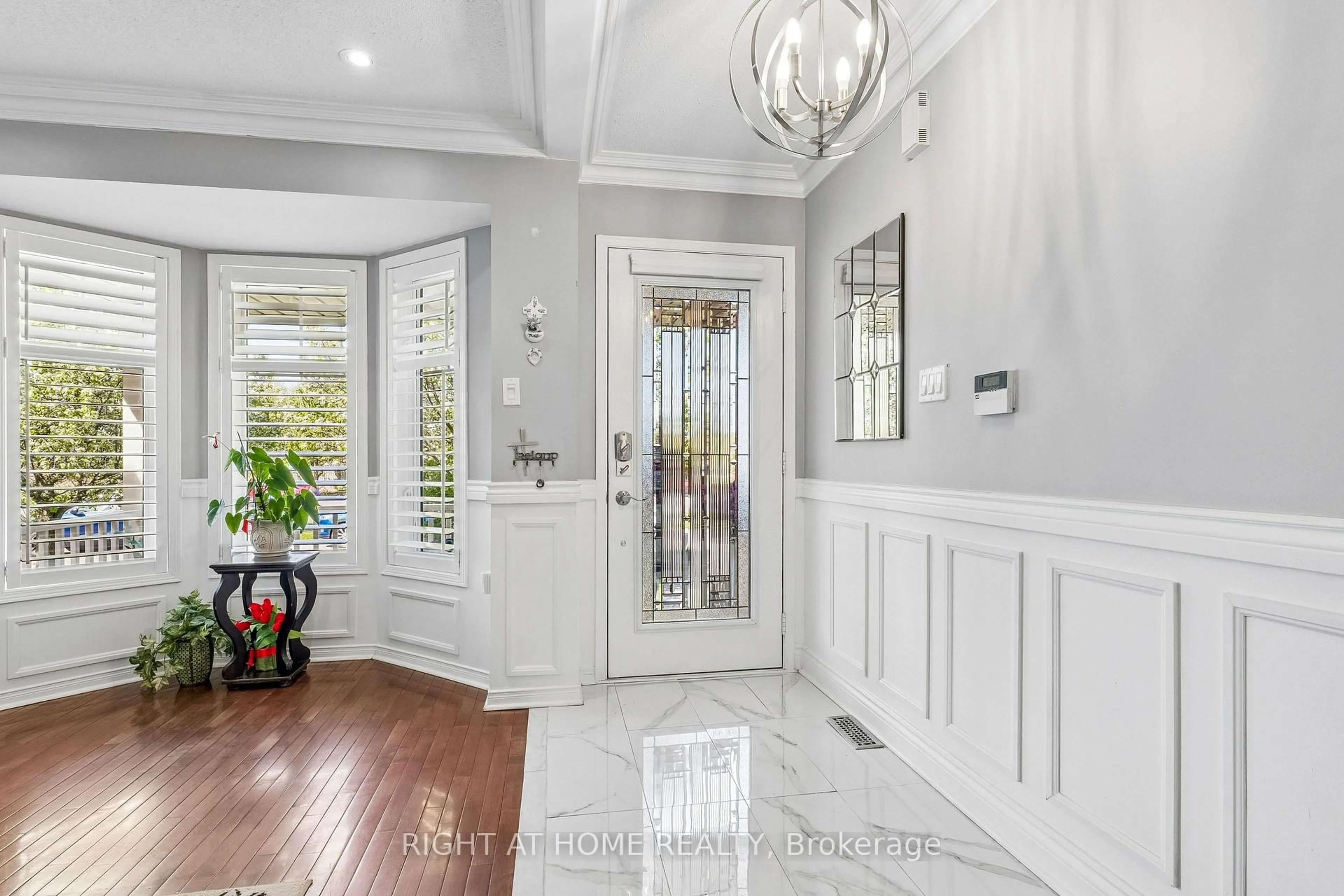 Indoor entryway for 136 Harrongate Pl, Whitby Ontario L1R 3E5