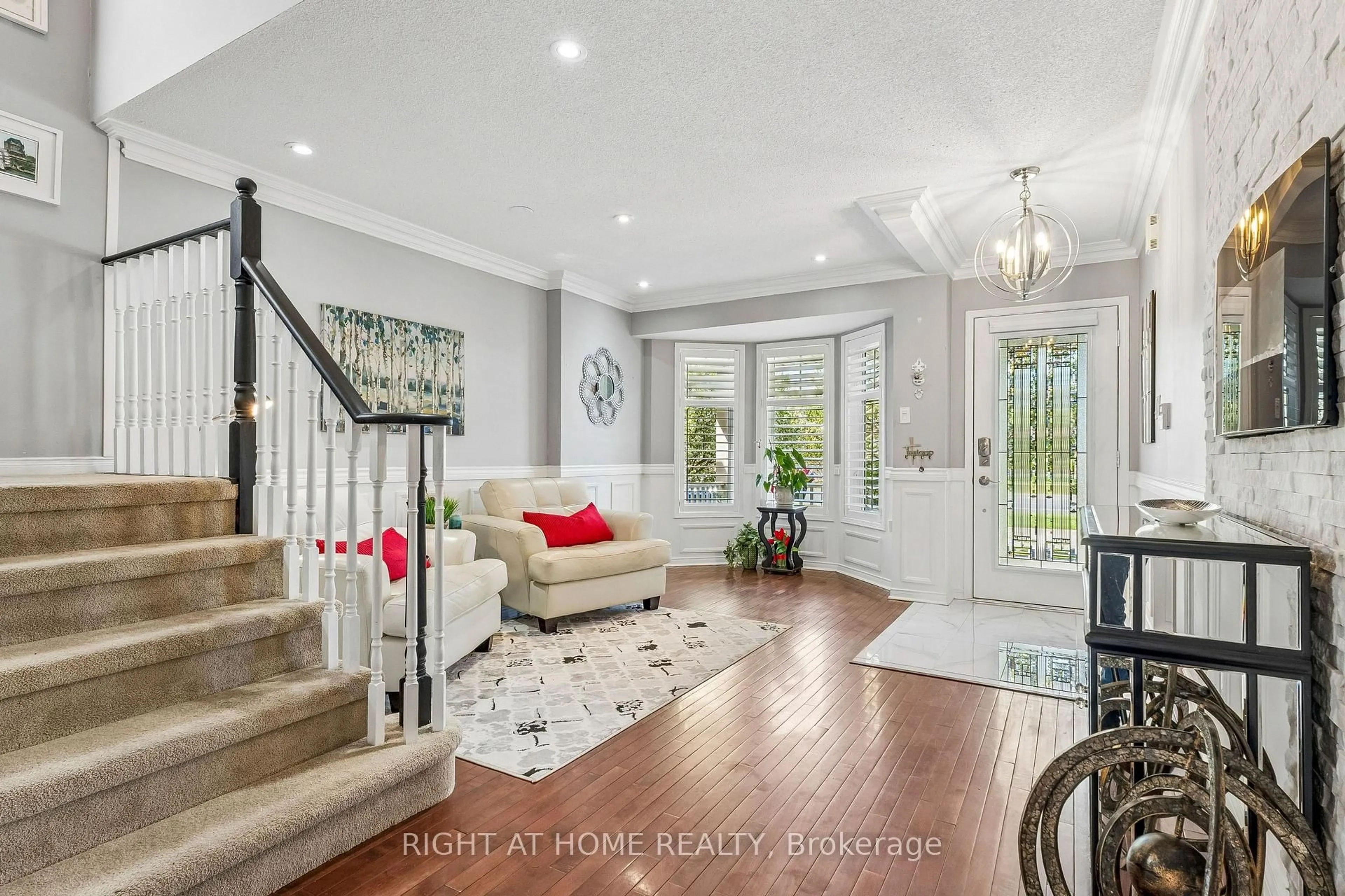 Indoor entryway for 136 Harrongate Pl, Whitby Ontario L1R 3E5