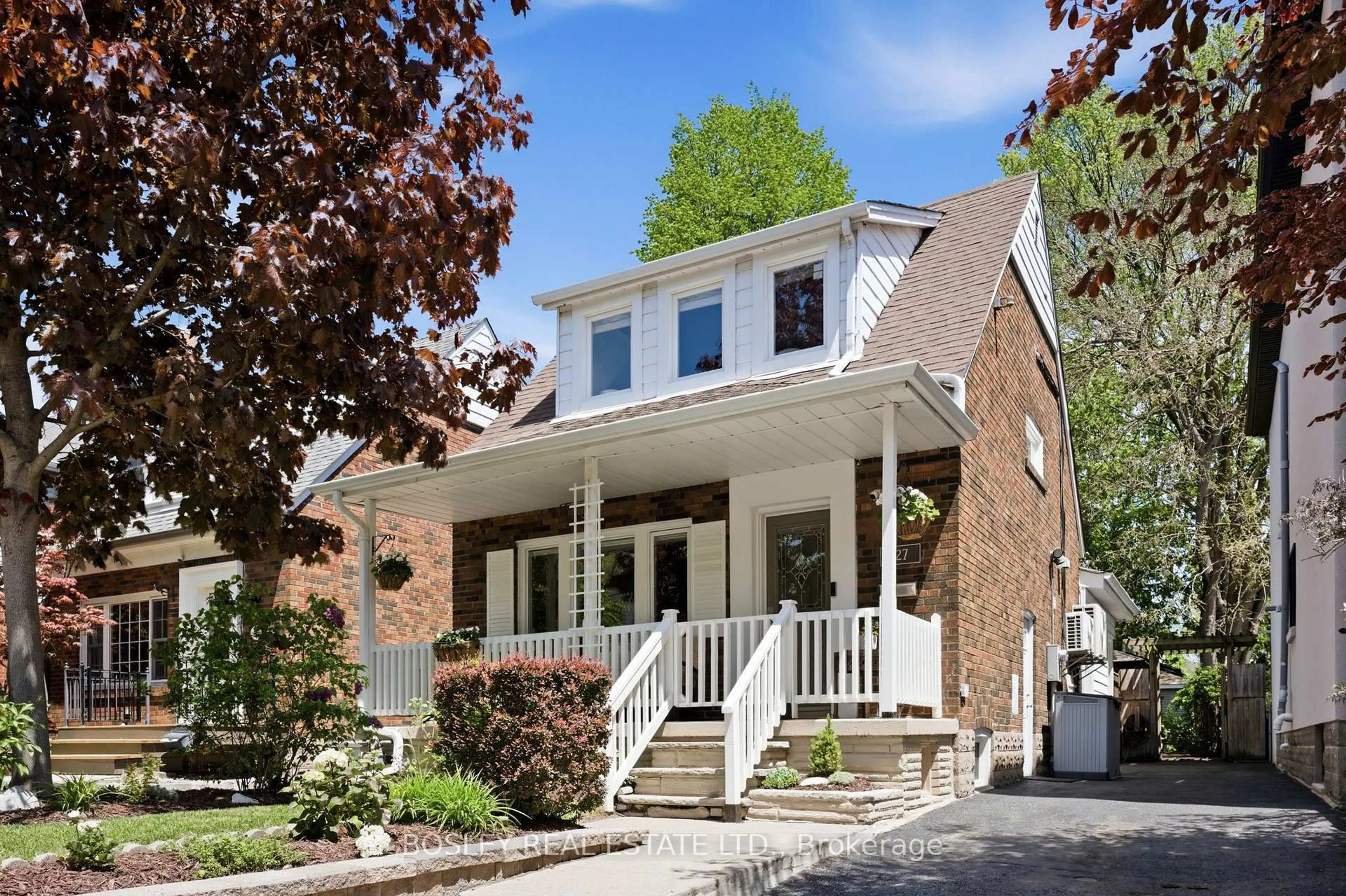 Home with brick exterior material, street for 127 Warden Ave, Toronto Ontario M1N 2Z5