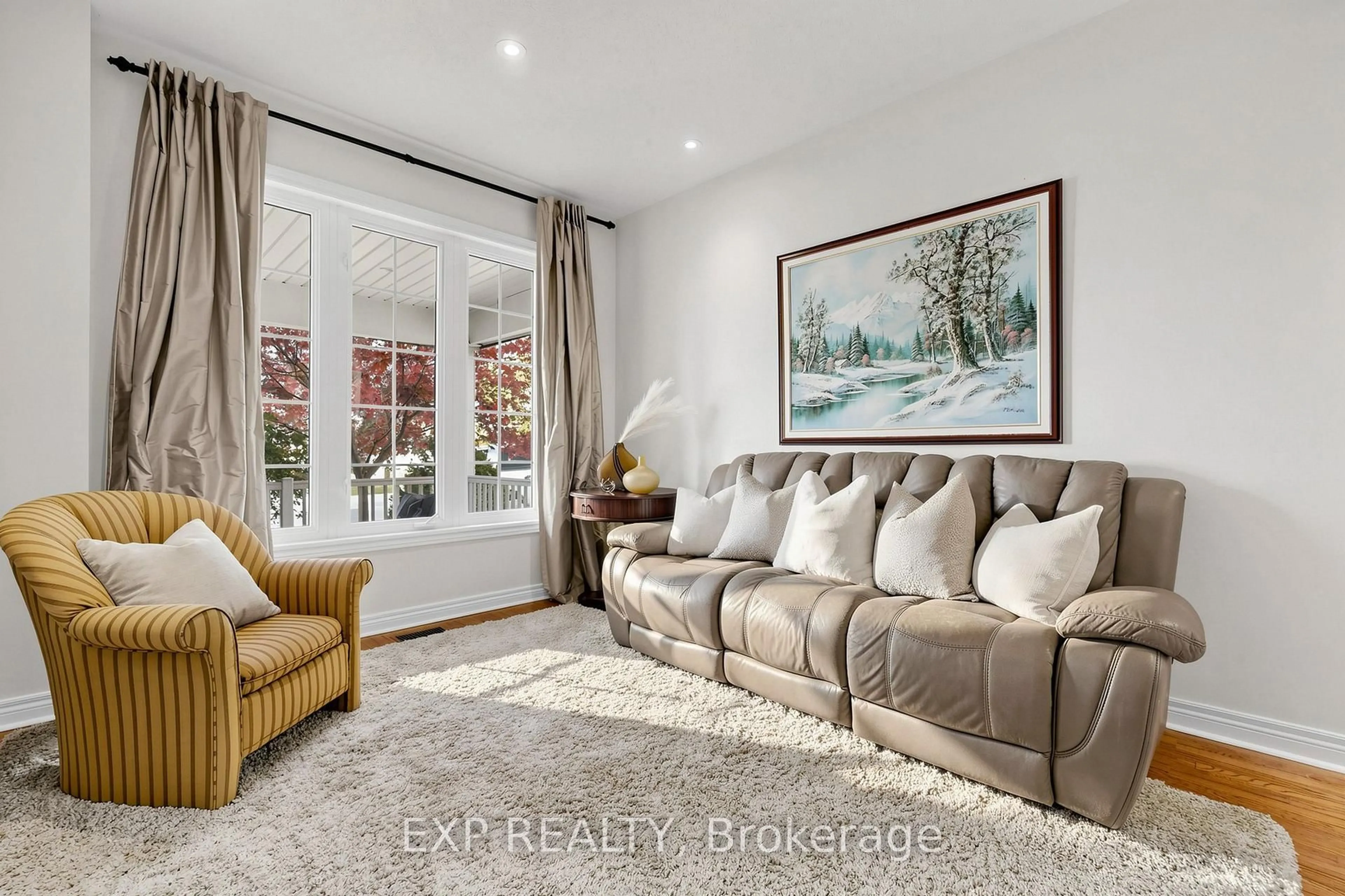 Living room with furniture, unknown for 74 Darius Harns Dr, Whitby Ontario L1M 2G7