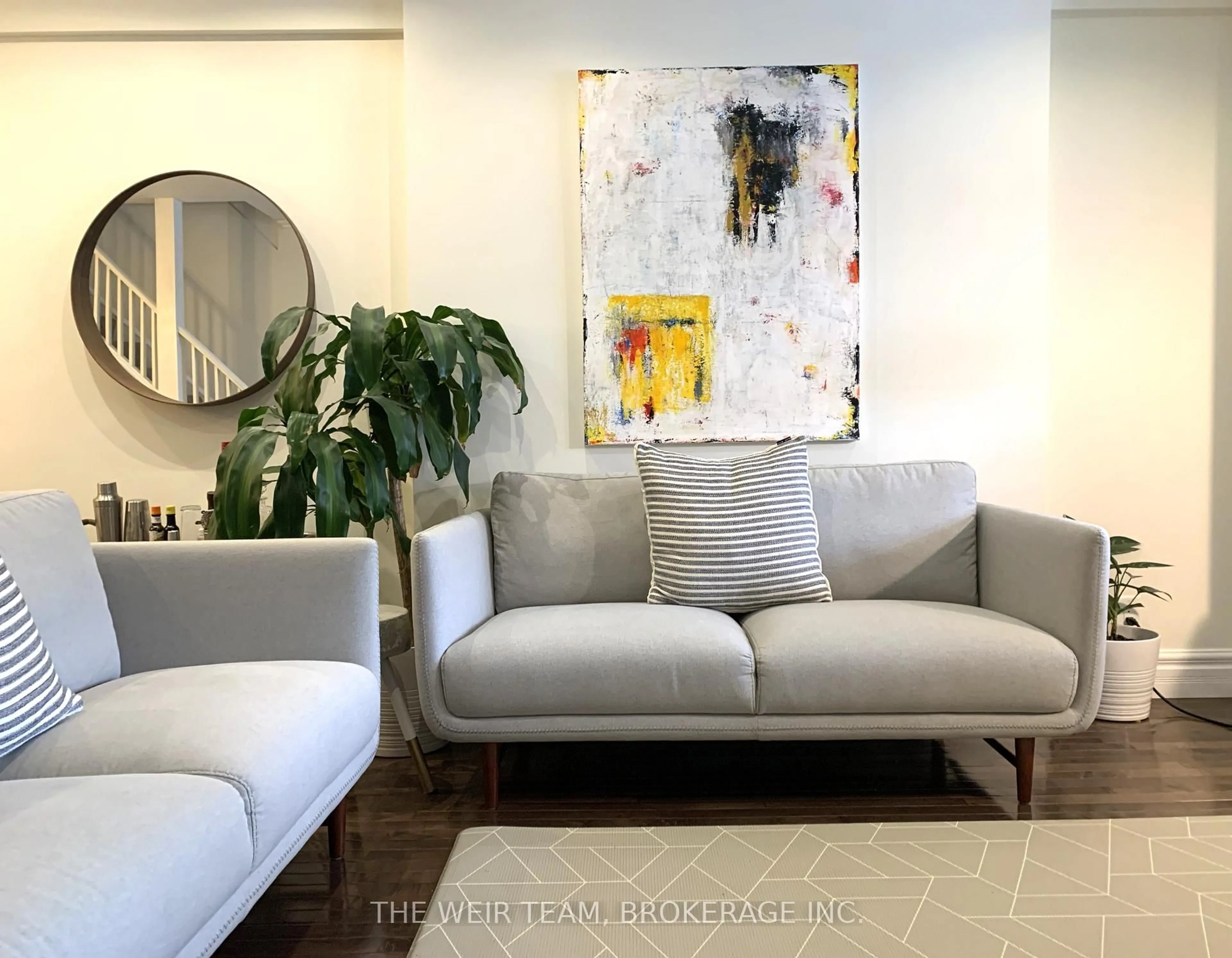 Living room with furniture, unknown for 911 Woodbine Ave, Toronto Ontario M4C 4B6