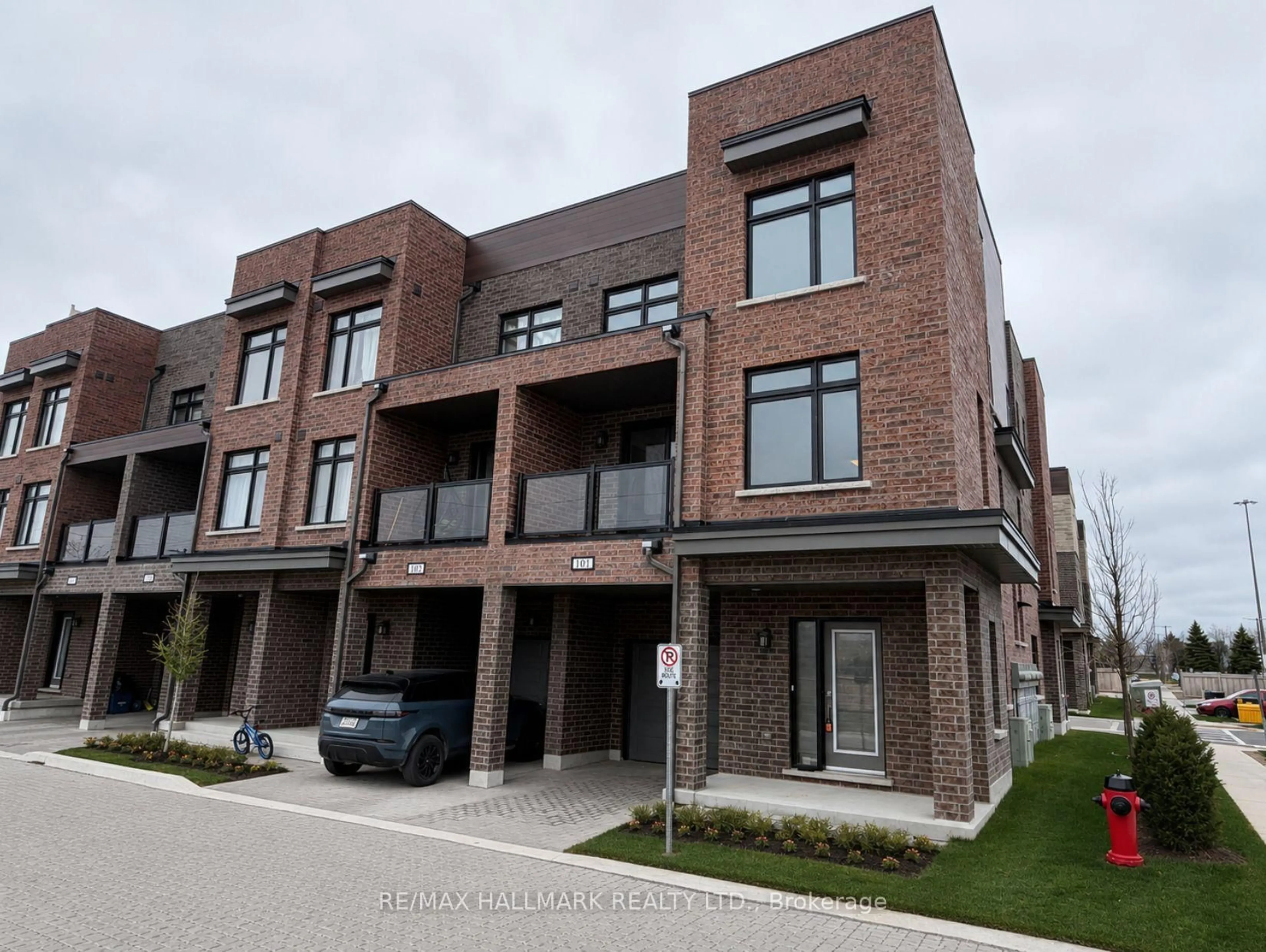 Home with brick exterior material, street for 1865 Pickering Pkwy #101, Pickering Ontario L1V 0H2