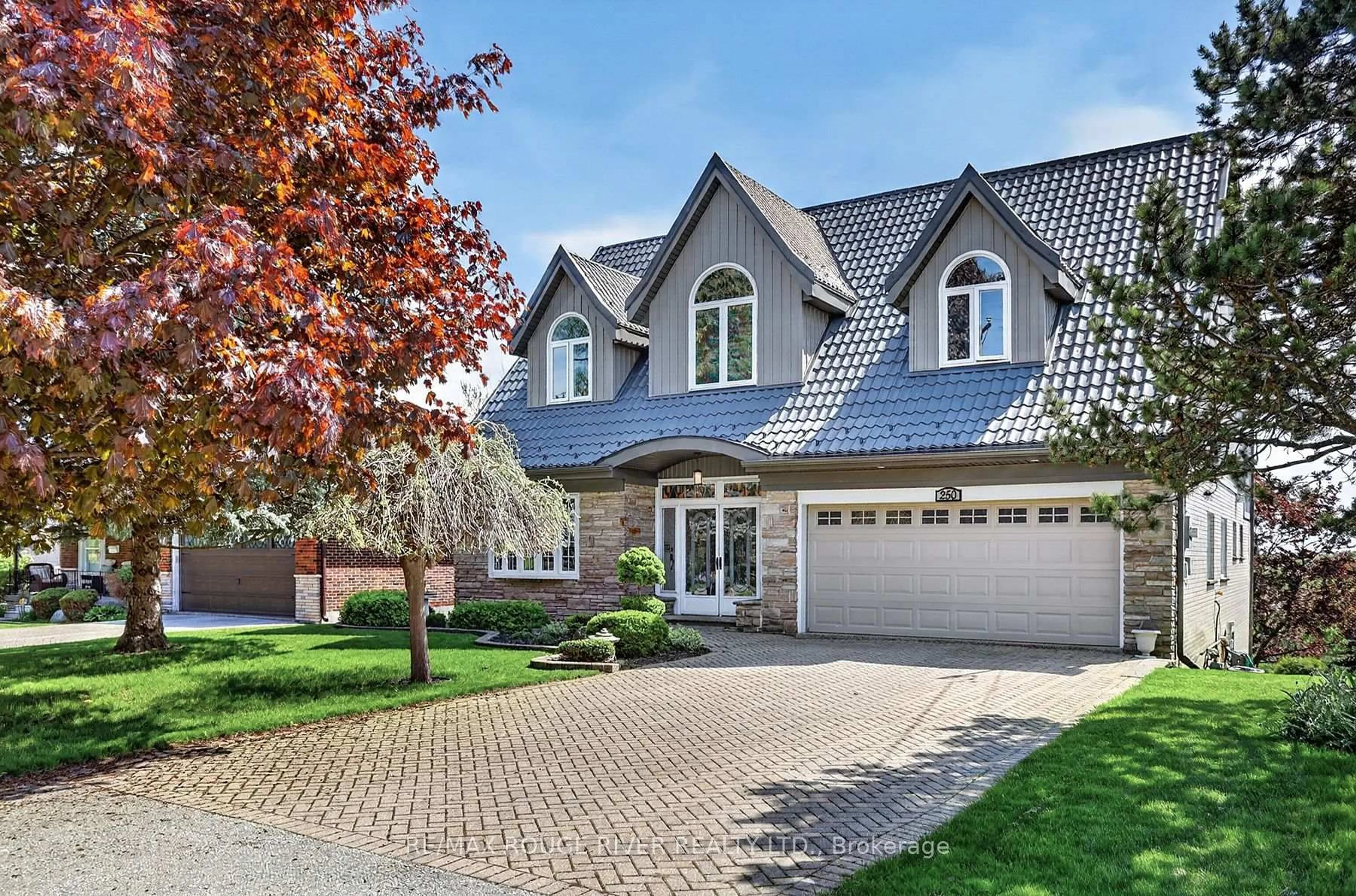 Home with brick exterior material, street for 250 Ridgewood Rd, Toronto Ontario M1C 2X2