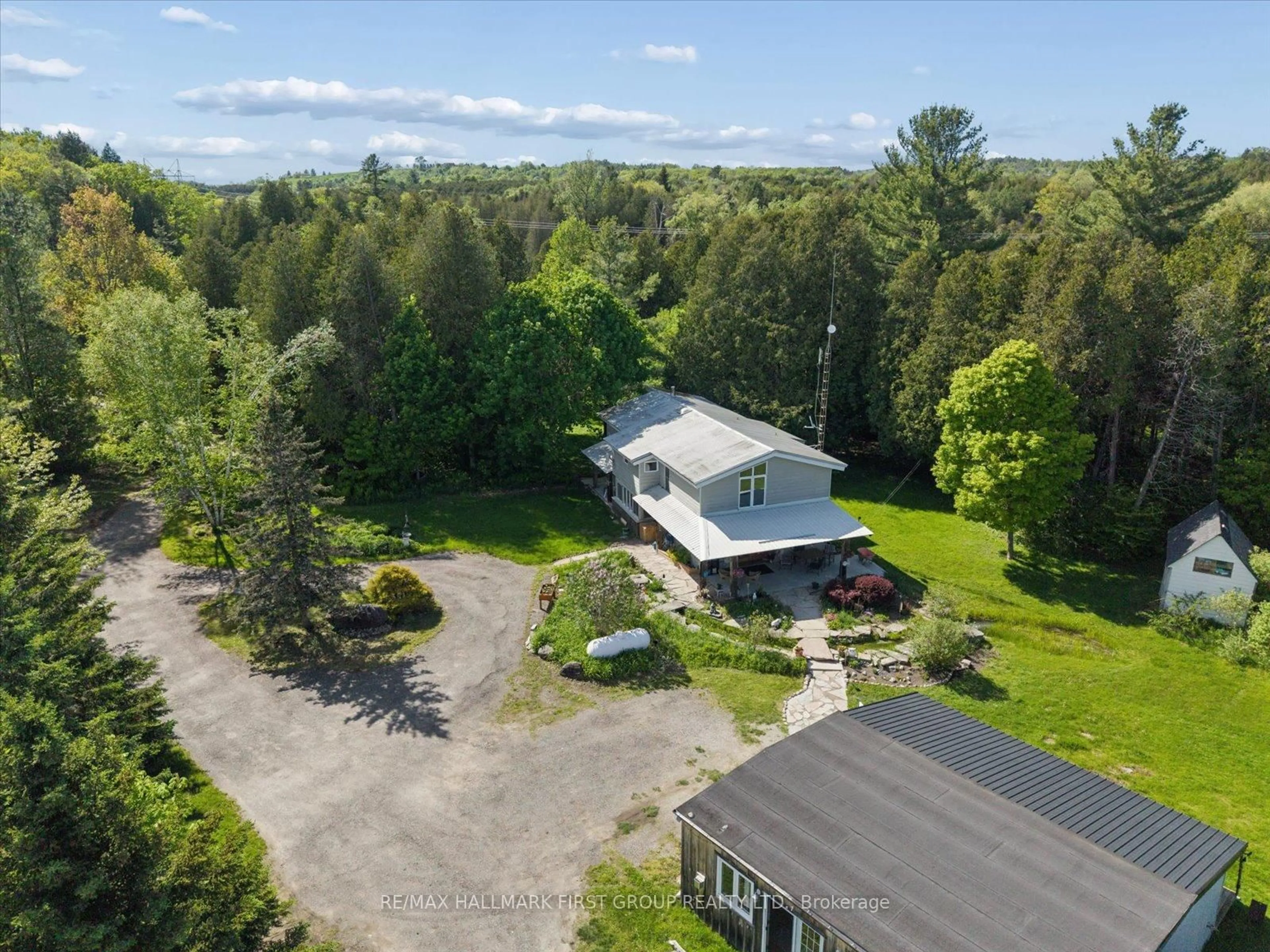 A pic from outside/outdoor area/front of a property/back of a property/a pic from drone, unknown for 7167 Carscadden Rd, Clarington Ontario L0B 1M0