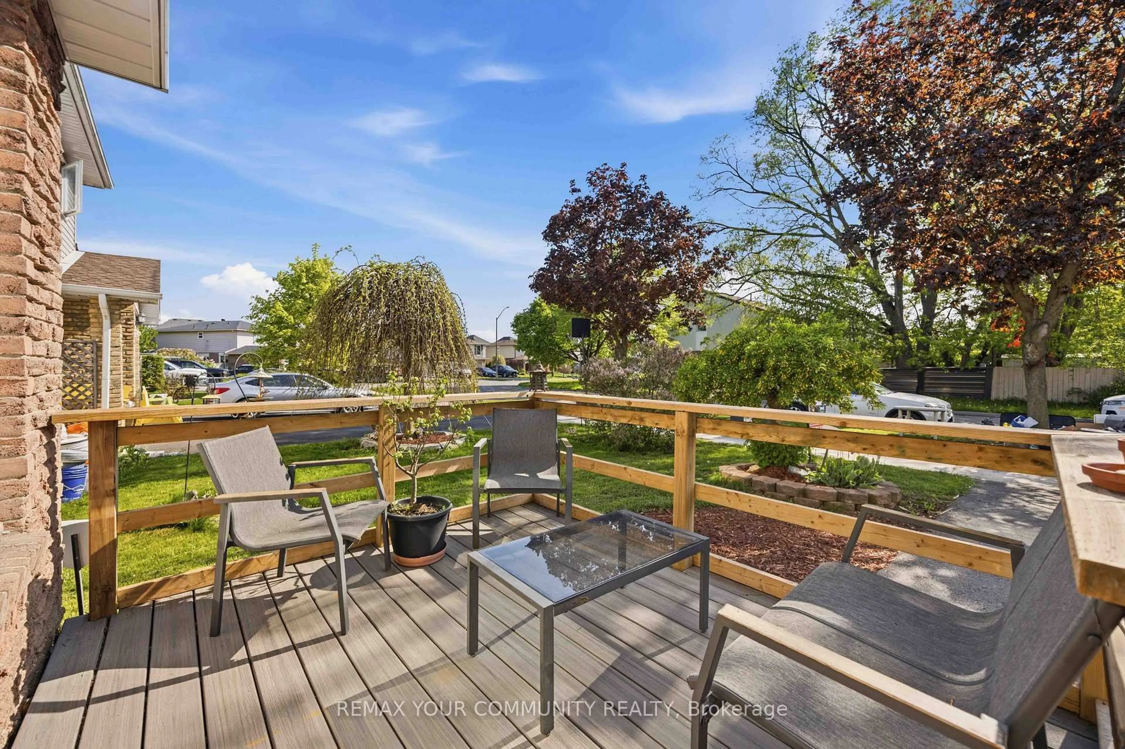 Patio, water/lake/river/ocean view for 1357 Belair Cres, Oshawa Ontario L1K 1H2