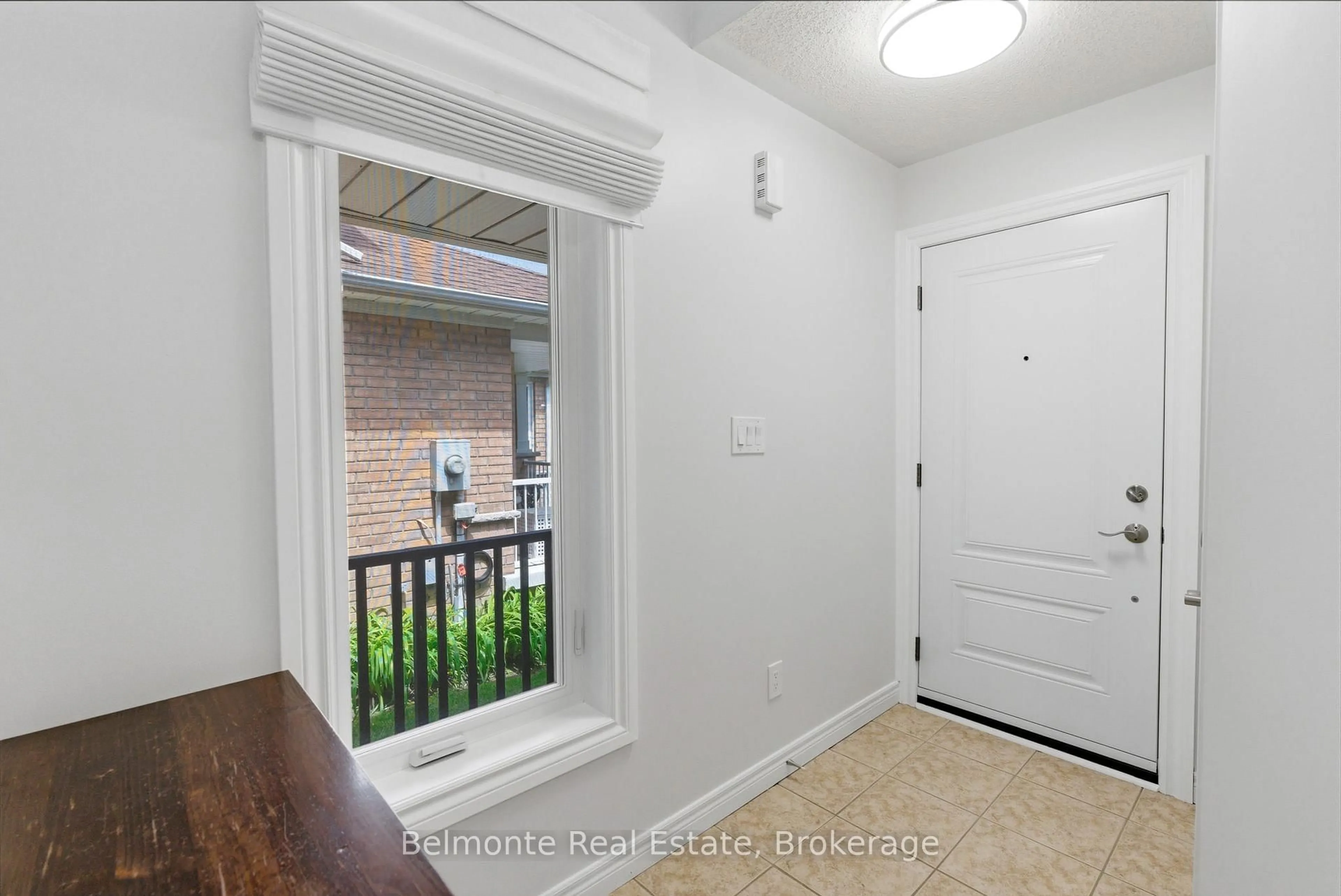 Indoor entryway for 52 Lady May Dr, Whitby Ontario L1R 3A7