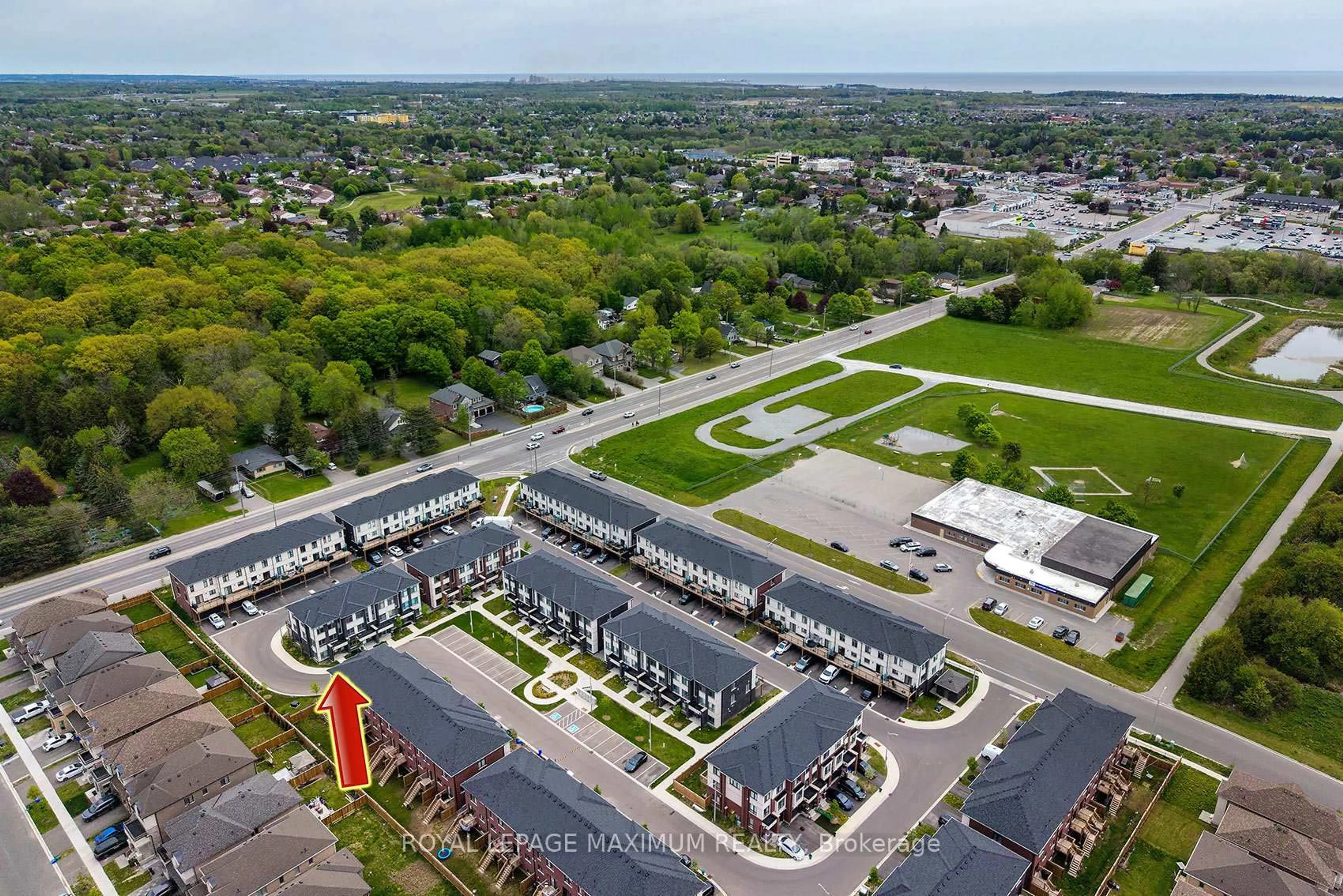 A pic from outside/outdoor area/front of a property/back of a property/a pic from drone, street for 1383 Brandenton Path, Oshawa Ontario L1K 1A9