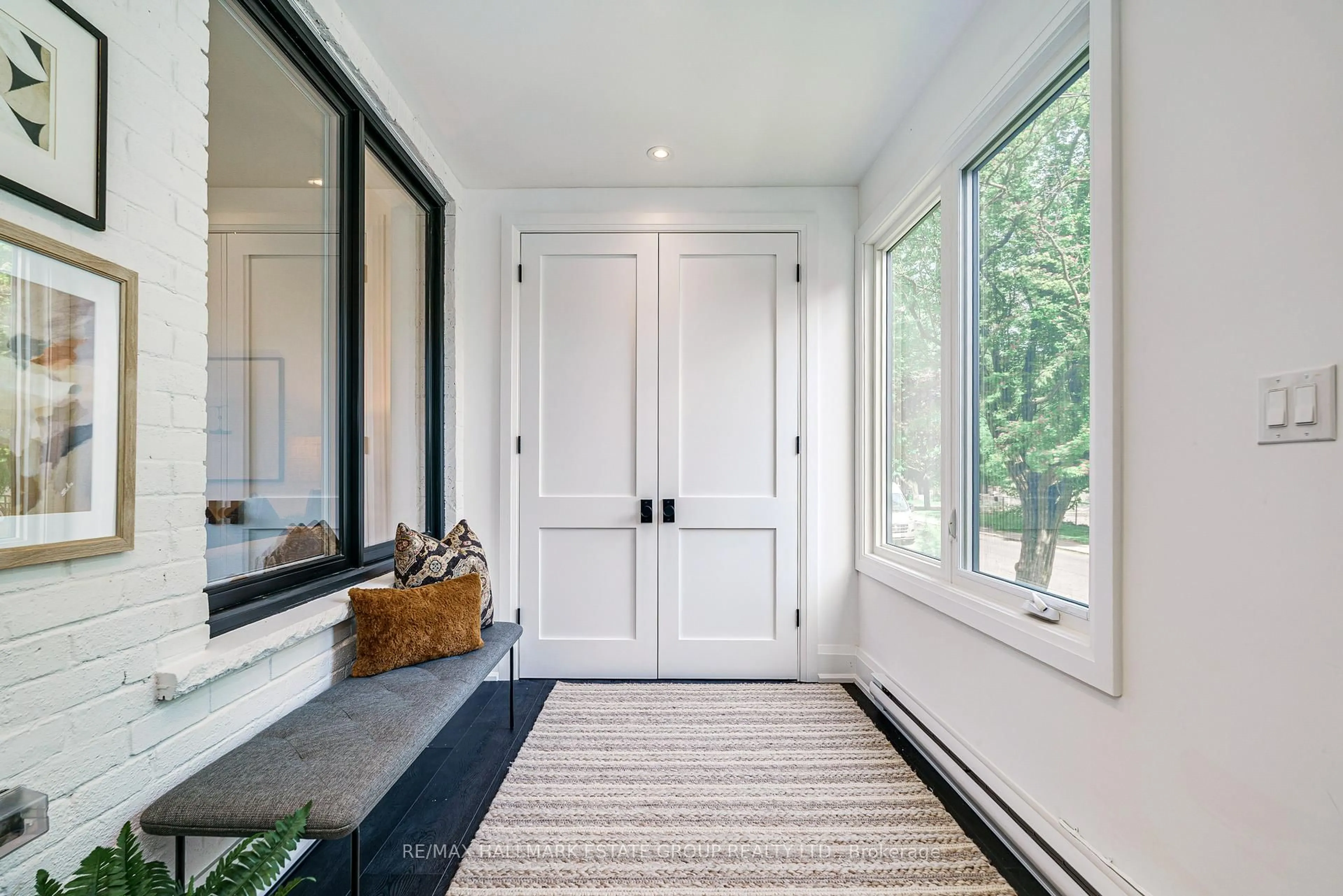 Indoor entryway for 54 Sproat Ave, Toronto Ontario M4M 1W4