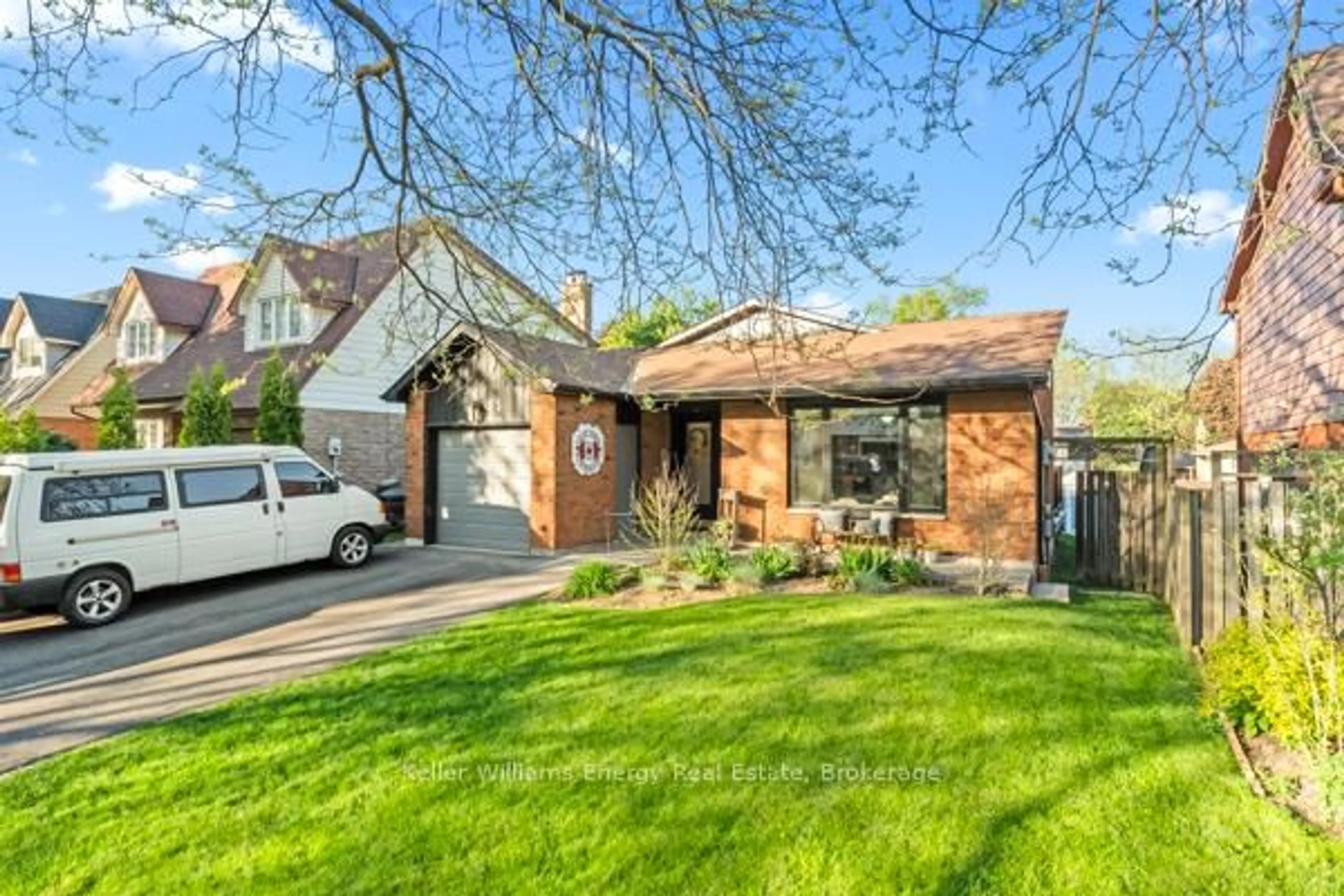 Home with brick exterior material, street for 33 Renfield Cres, Whitby Ontario L1P 1B2