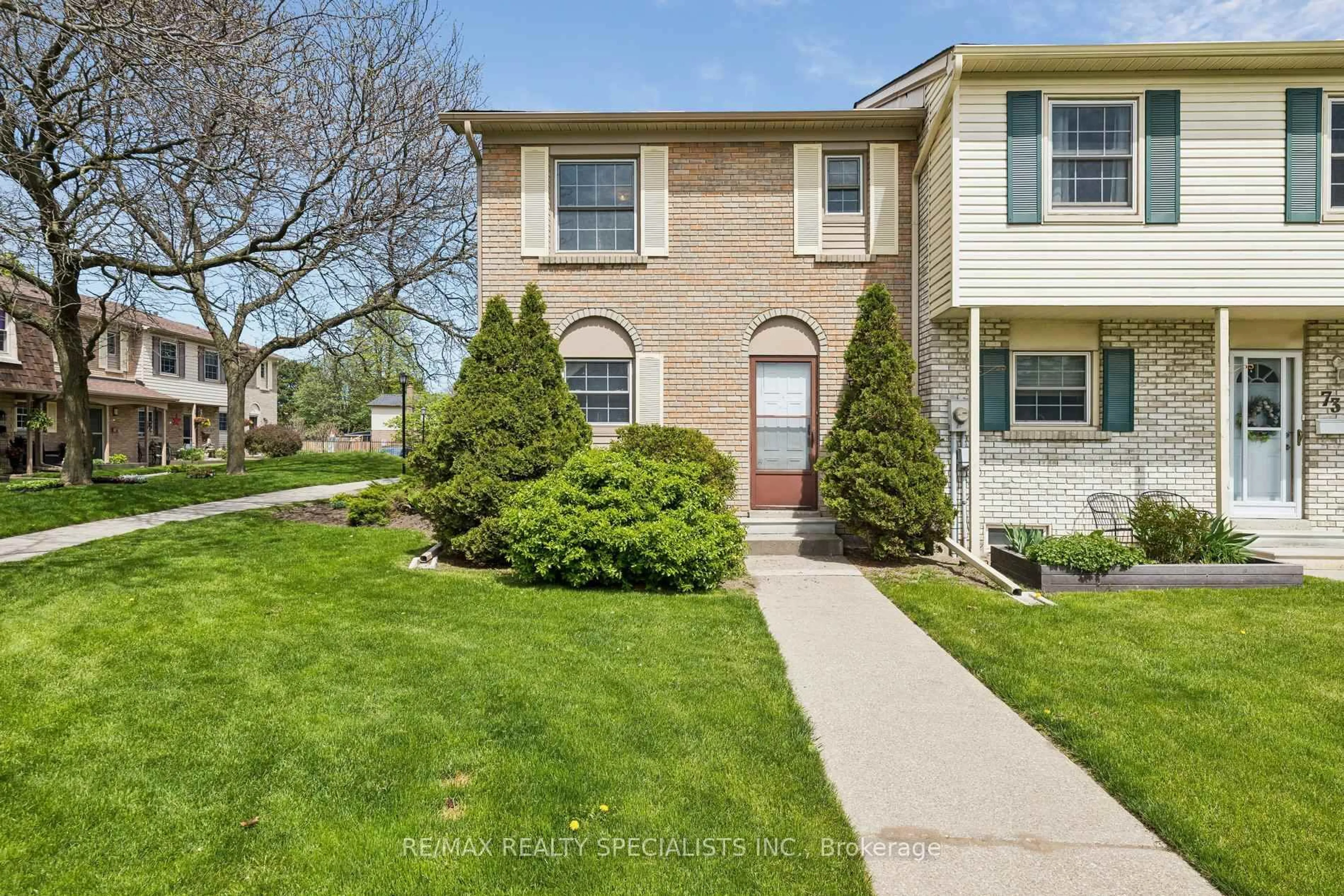 Unknown for 580 Eyer Dr #72, Pickering Ontario L1W 3B7