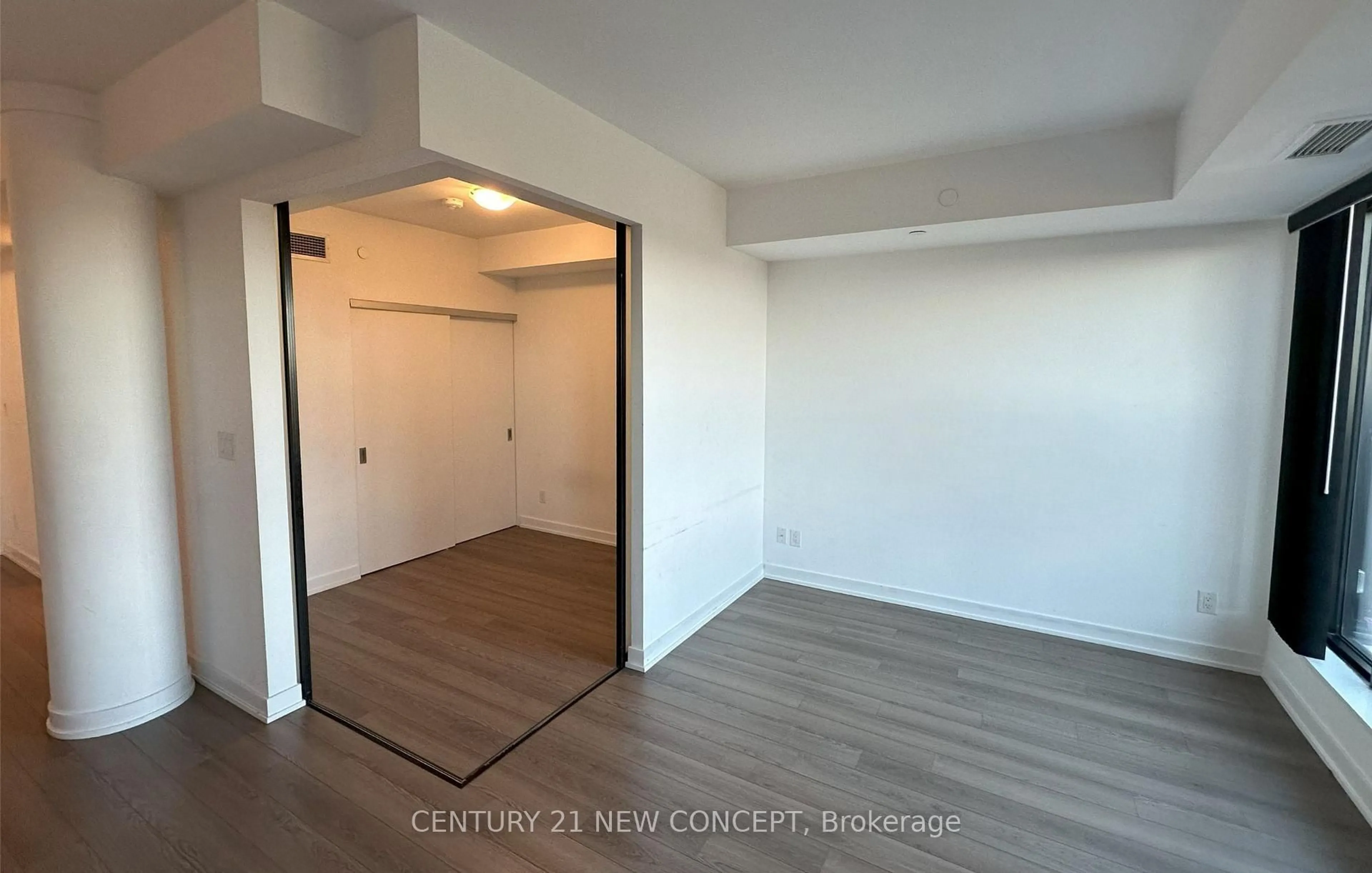 A pic of a room for 2799 Kingston Rd #821, Toronto Ontario M1M 1N1