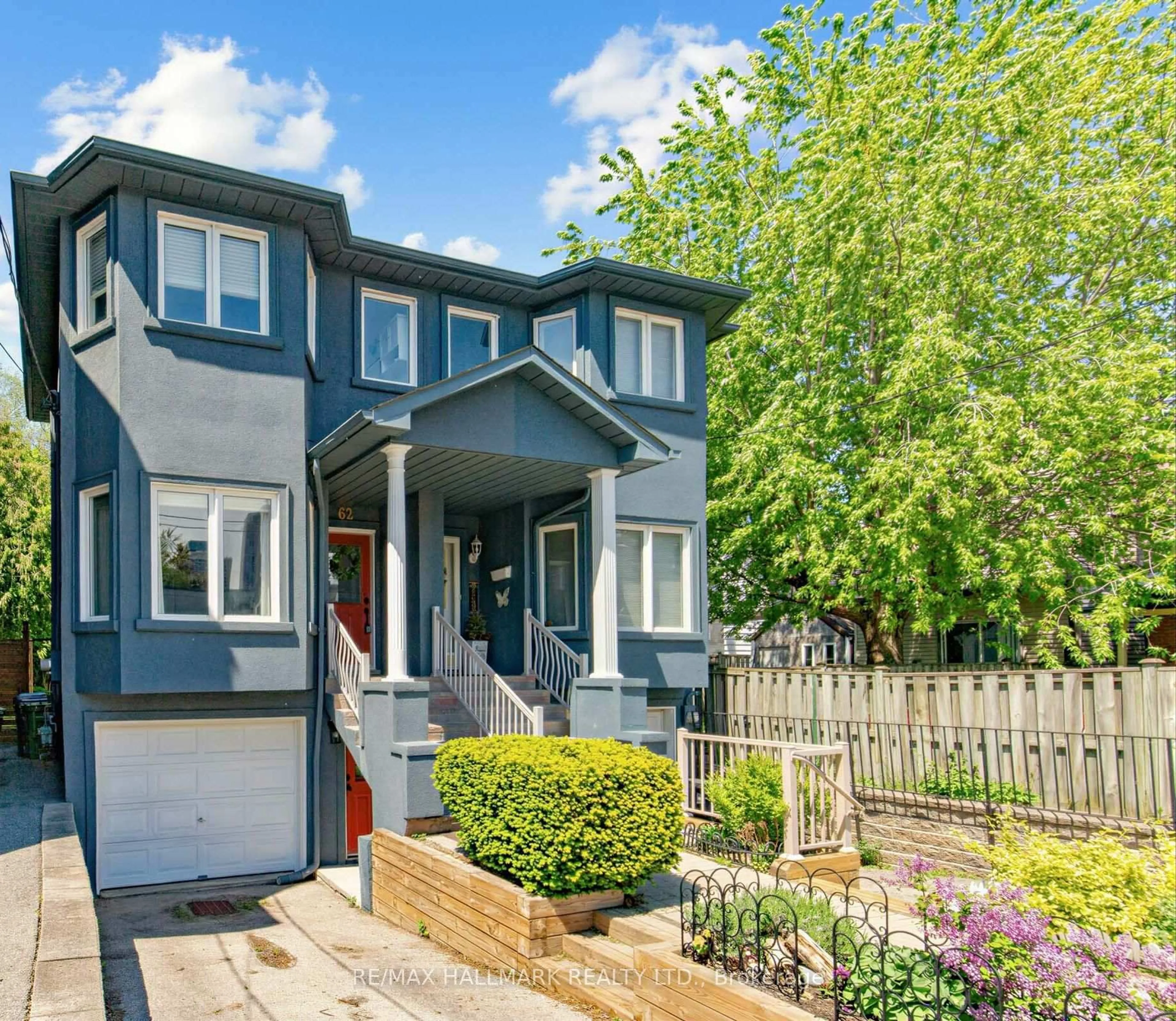Home with vinyl exterior material, street for 62 Doncaster Ave, Toronto Ontario M4C 1Y8