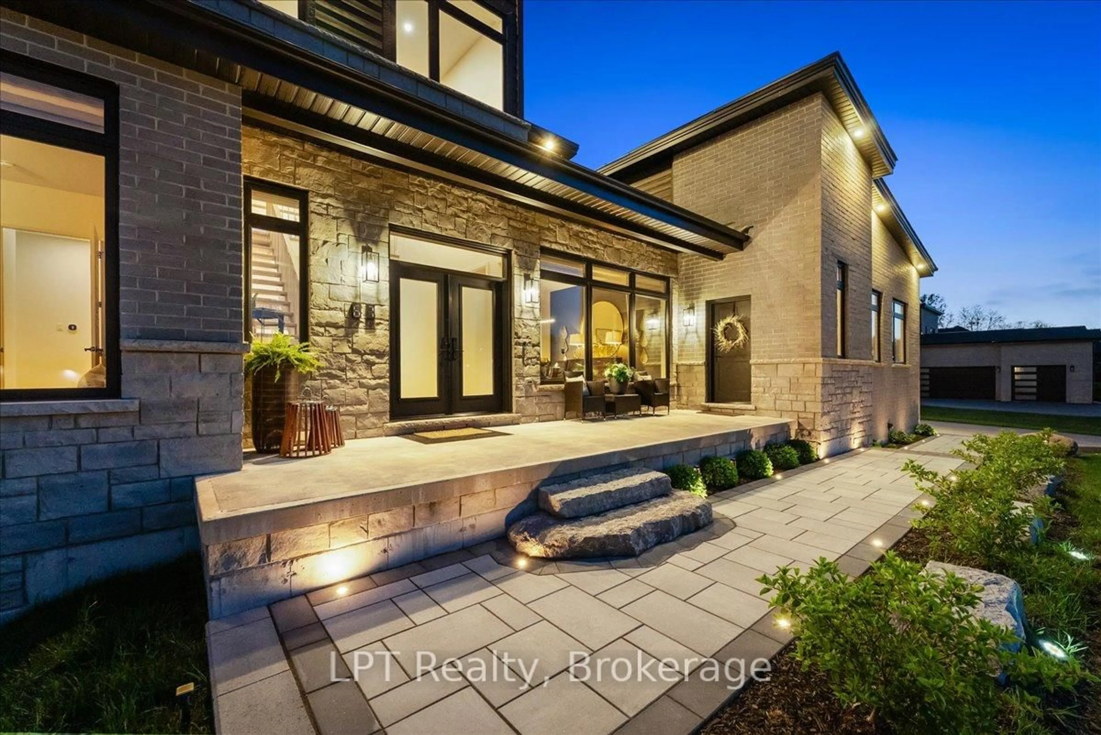 Indoor entryway for 67 Charles Tilley Cres, Clarington Ontario L0A 1J0