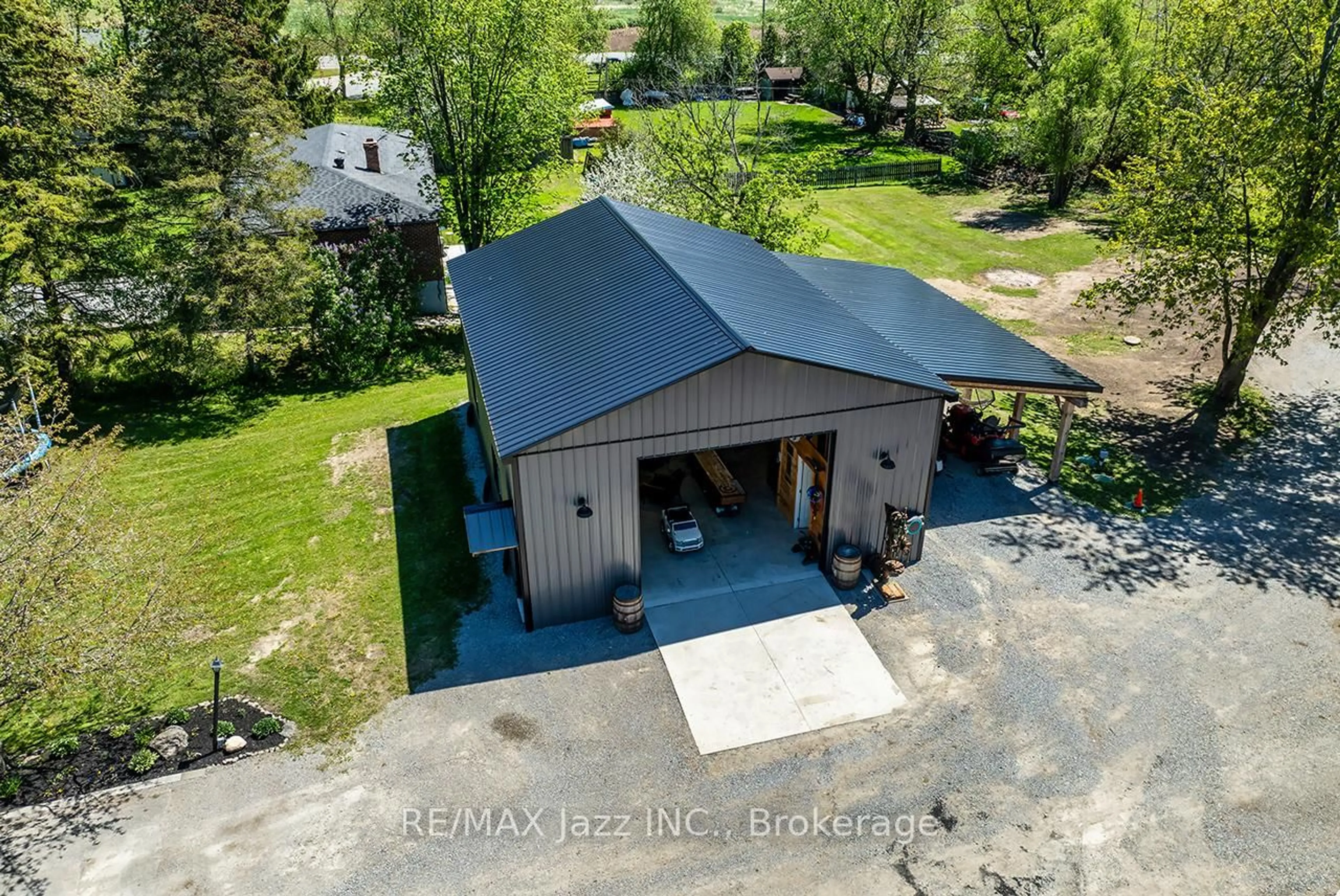 A pic from outside/outdoor area/front of a property/back of a property/a pic from drone, building for 1176 Scugog Line 14, Scugog Ontario L0C 1H0